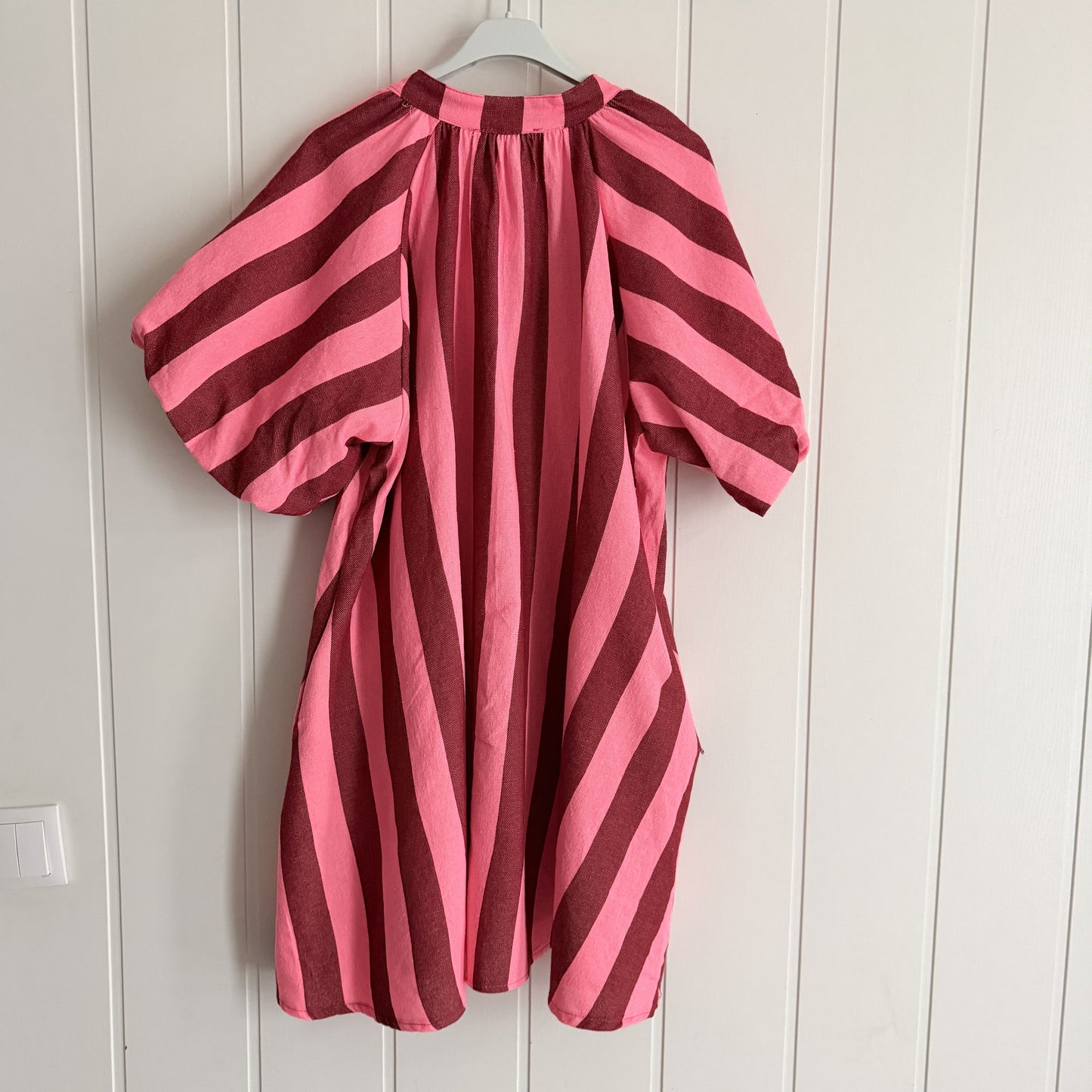 Vestido Cascais corto burdeos y fucsia