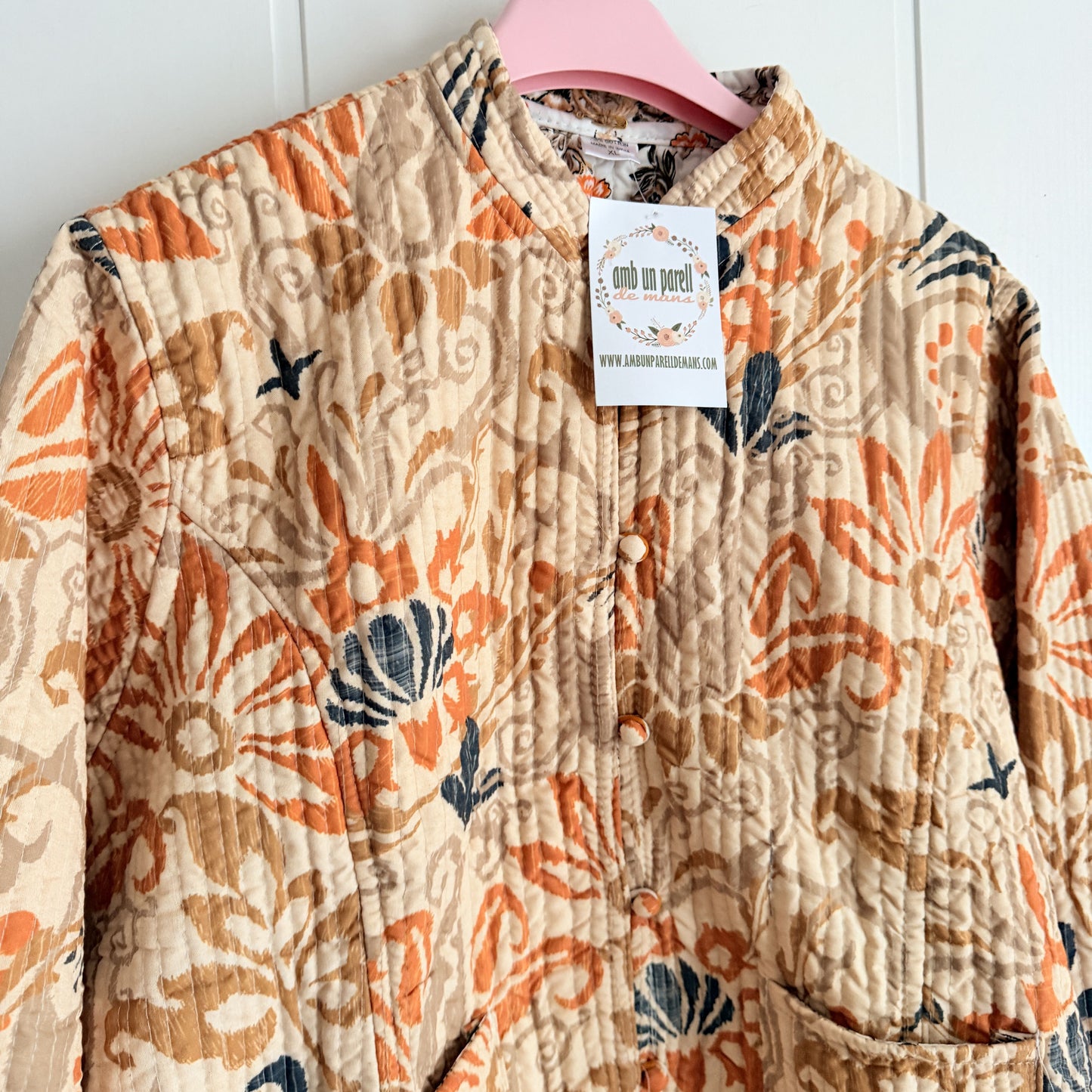 Chaqueta India reversible flores beige y teja