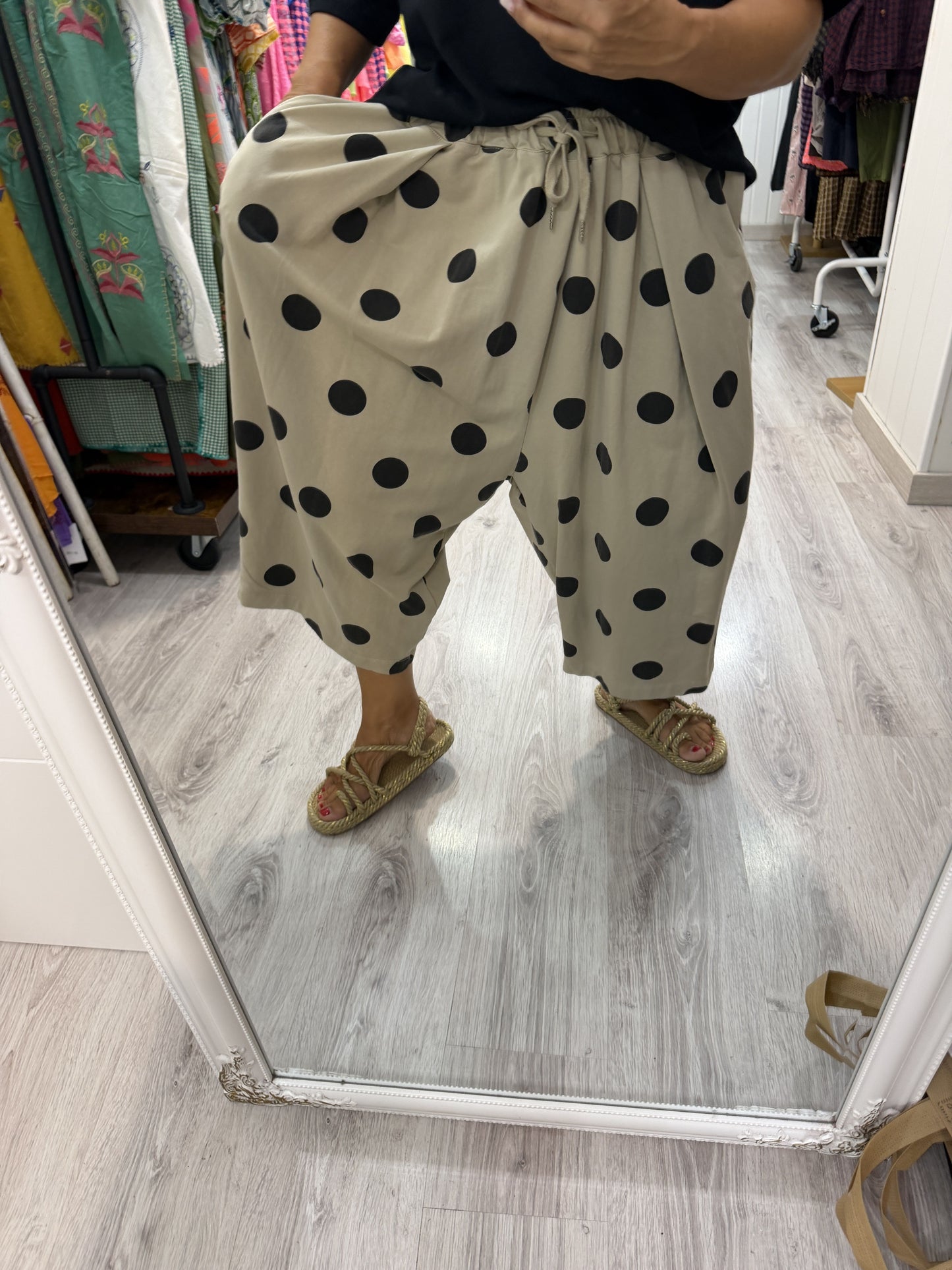 Pantaló Sake topos negros