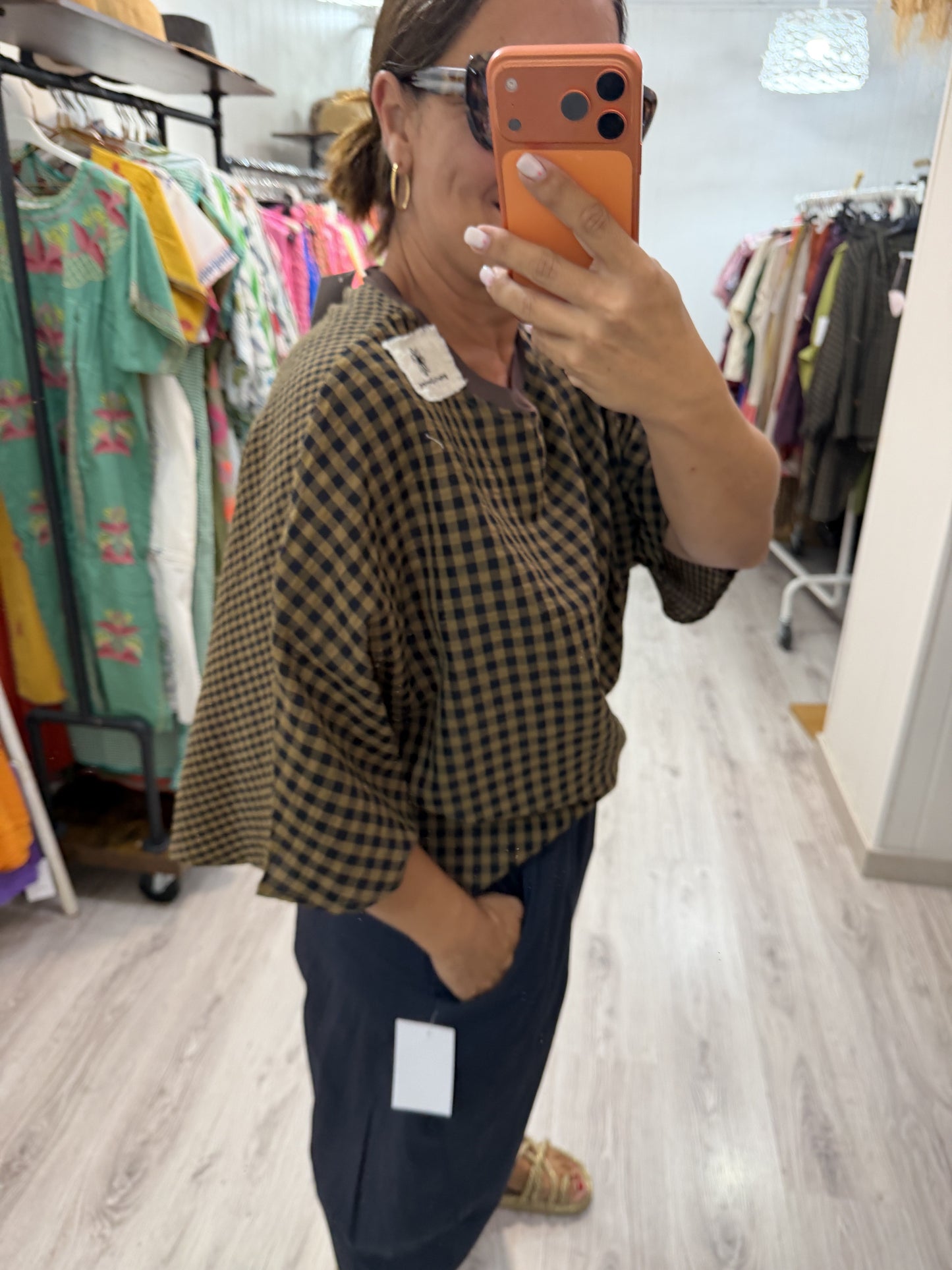Camiseta Vichy camel y marino