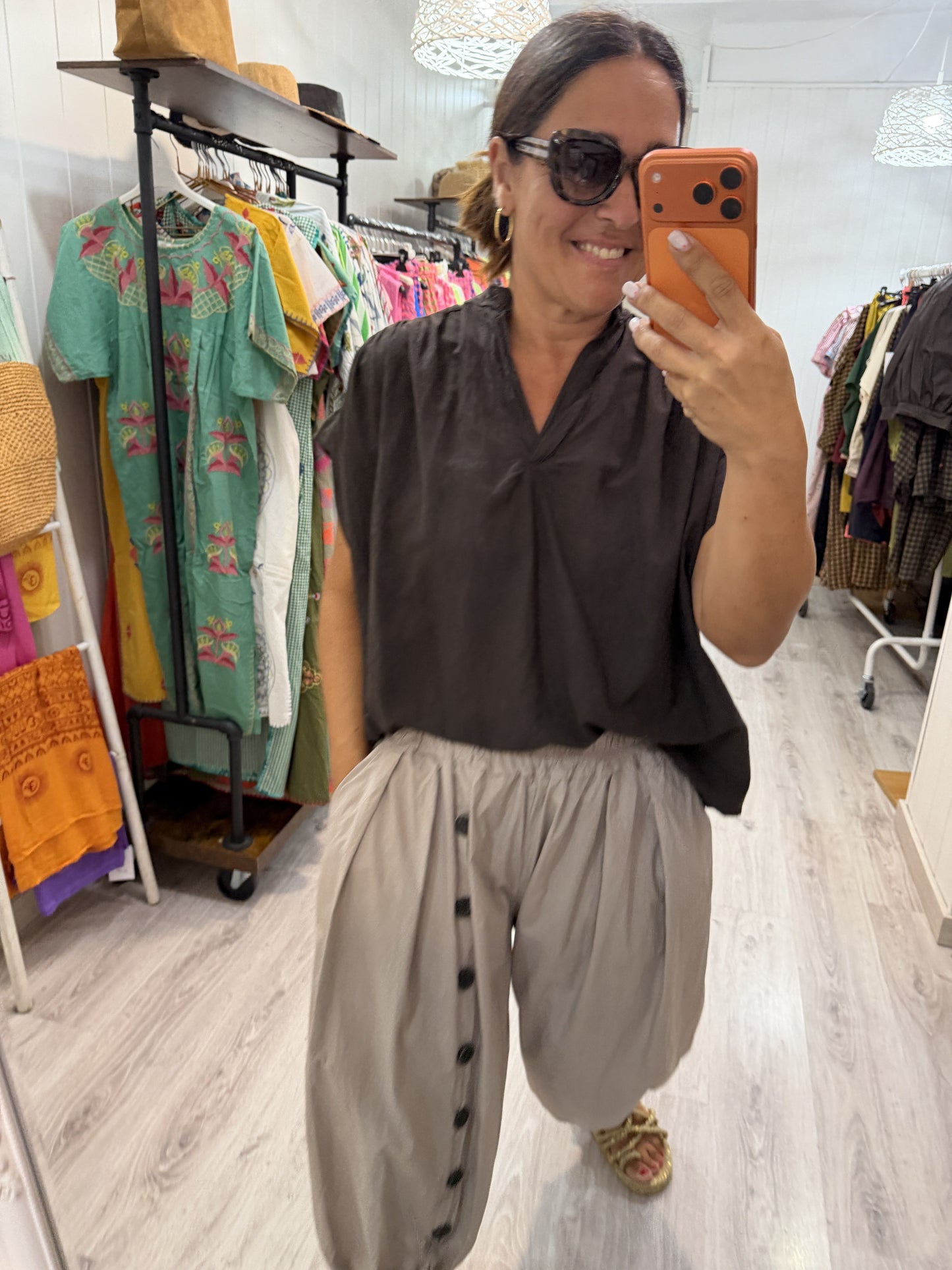 Pantalón Heiko botones beige