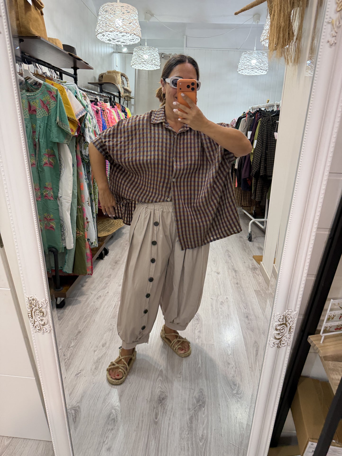 Pantalón Heiko botones beige
