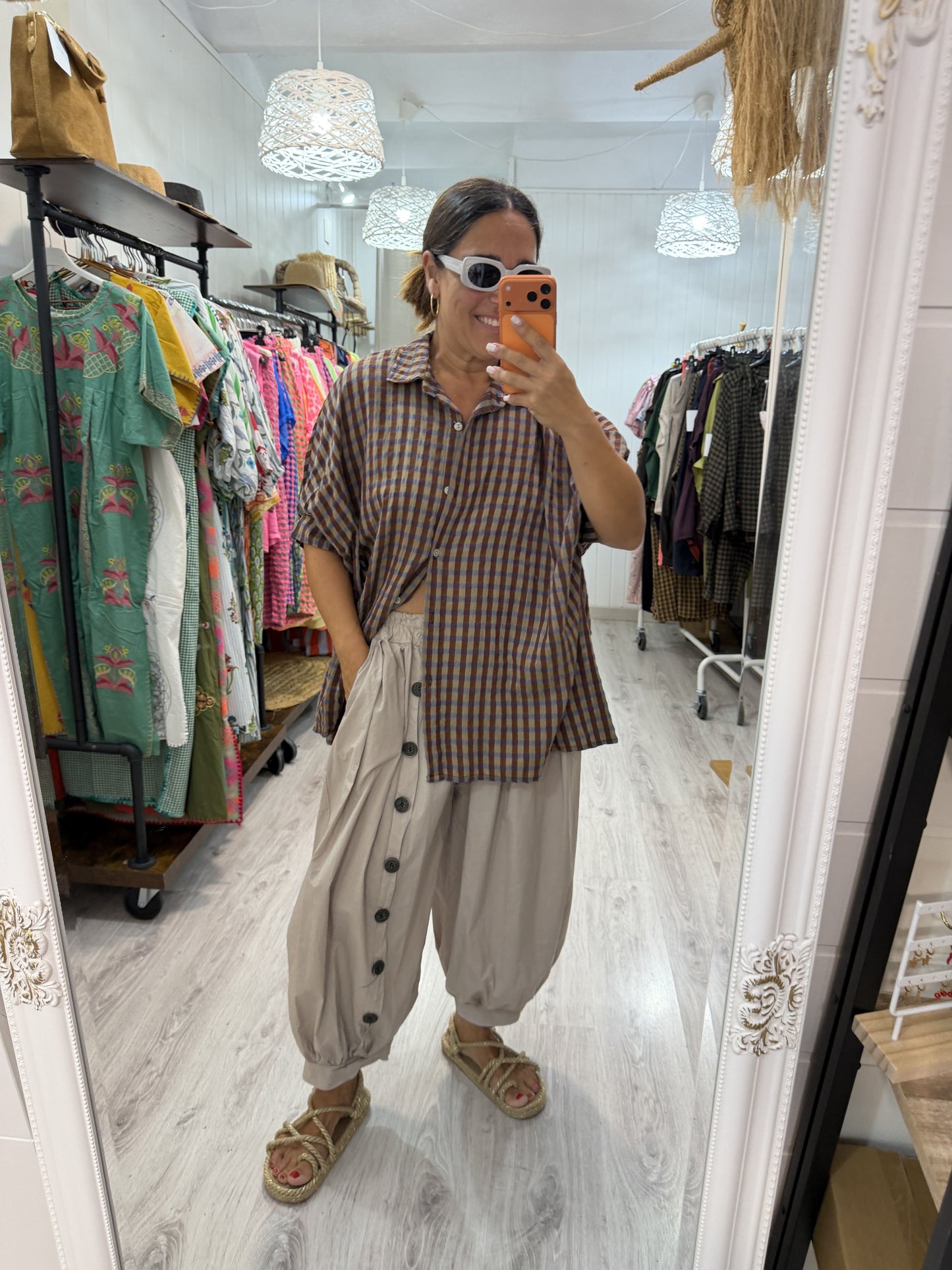 Pantalón Heiko botones beige