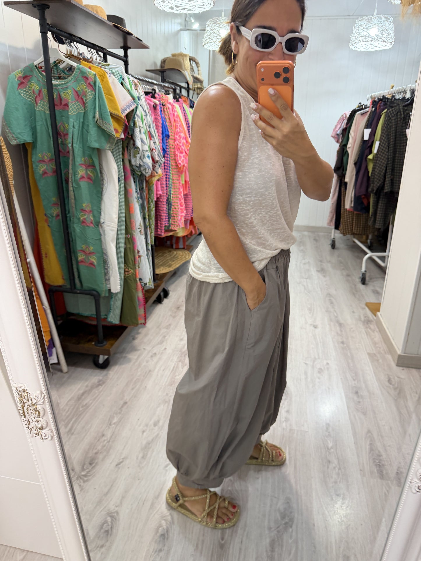 Pantalón Heiko botones taupe