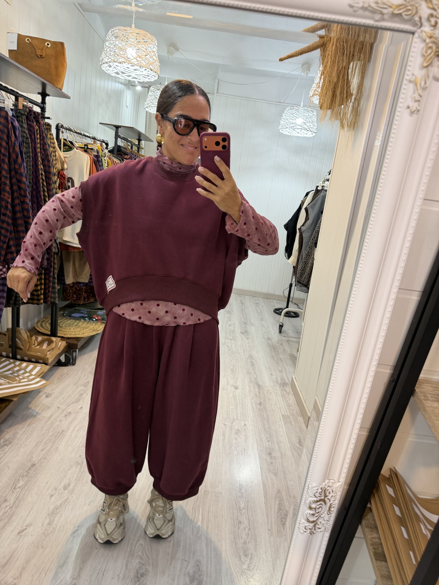 Conjunto Mei oversize burdeos