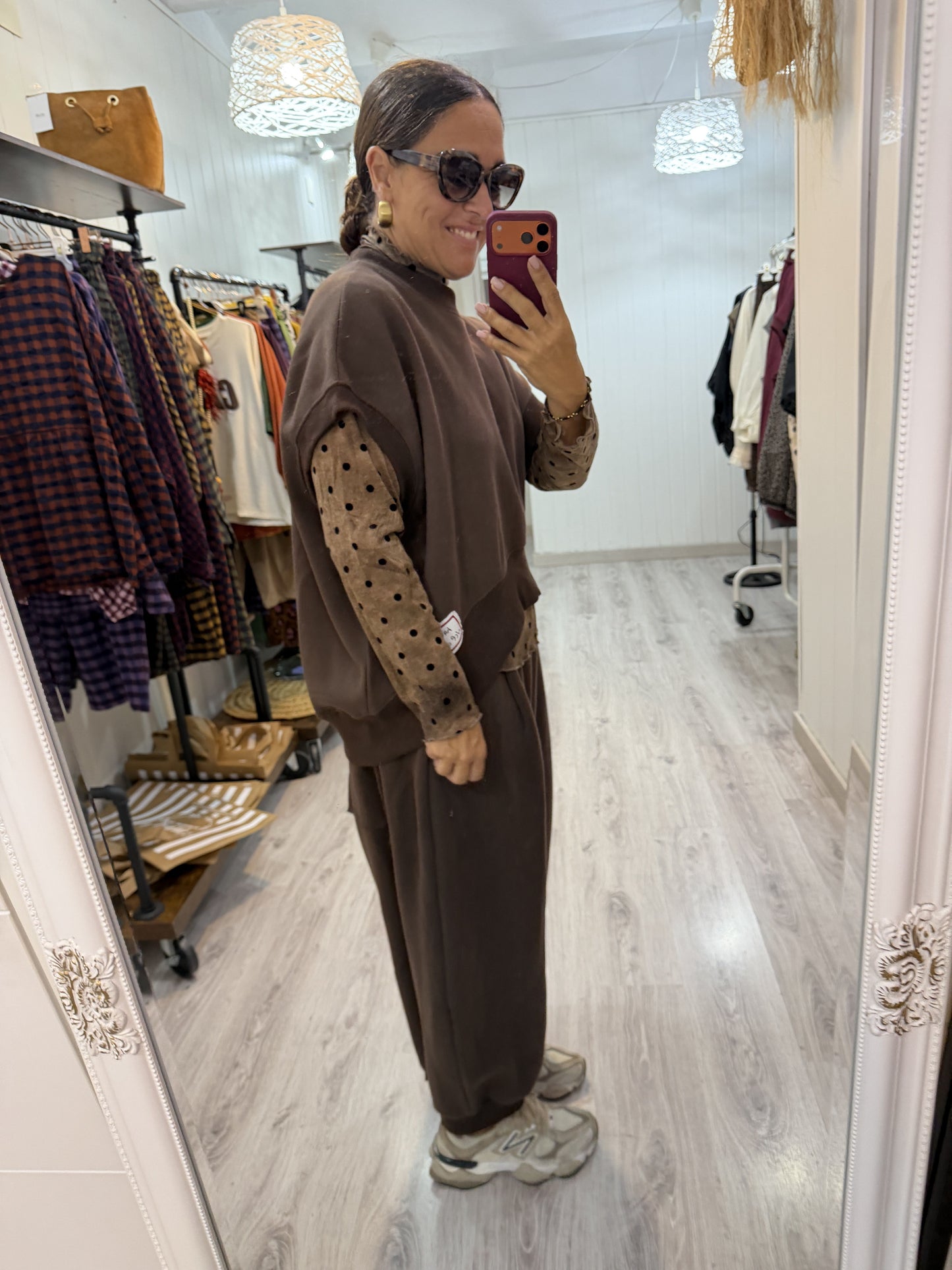 Conjunto Mei oversize chocolate