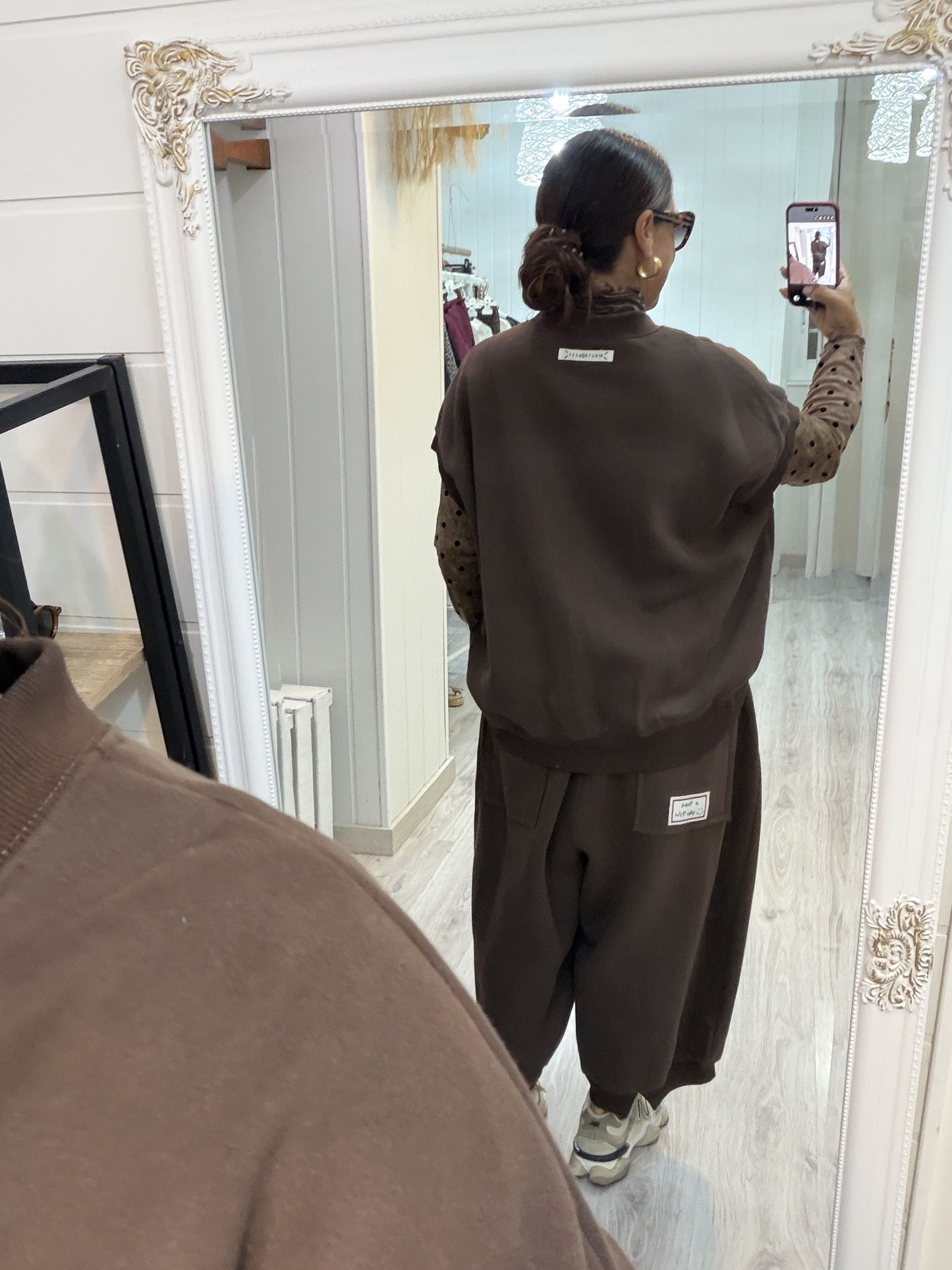 Conjunto Mei oversize chocolate