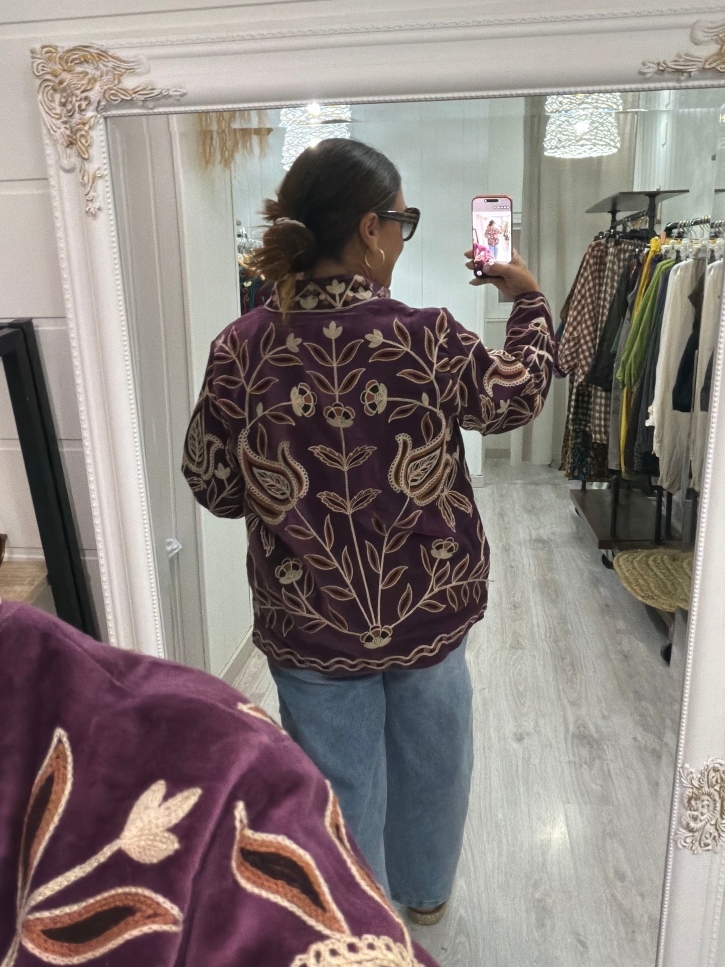 Chaqueta Suzani terciopelo berenjena, camel y beige
