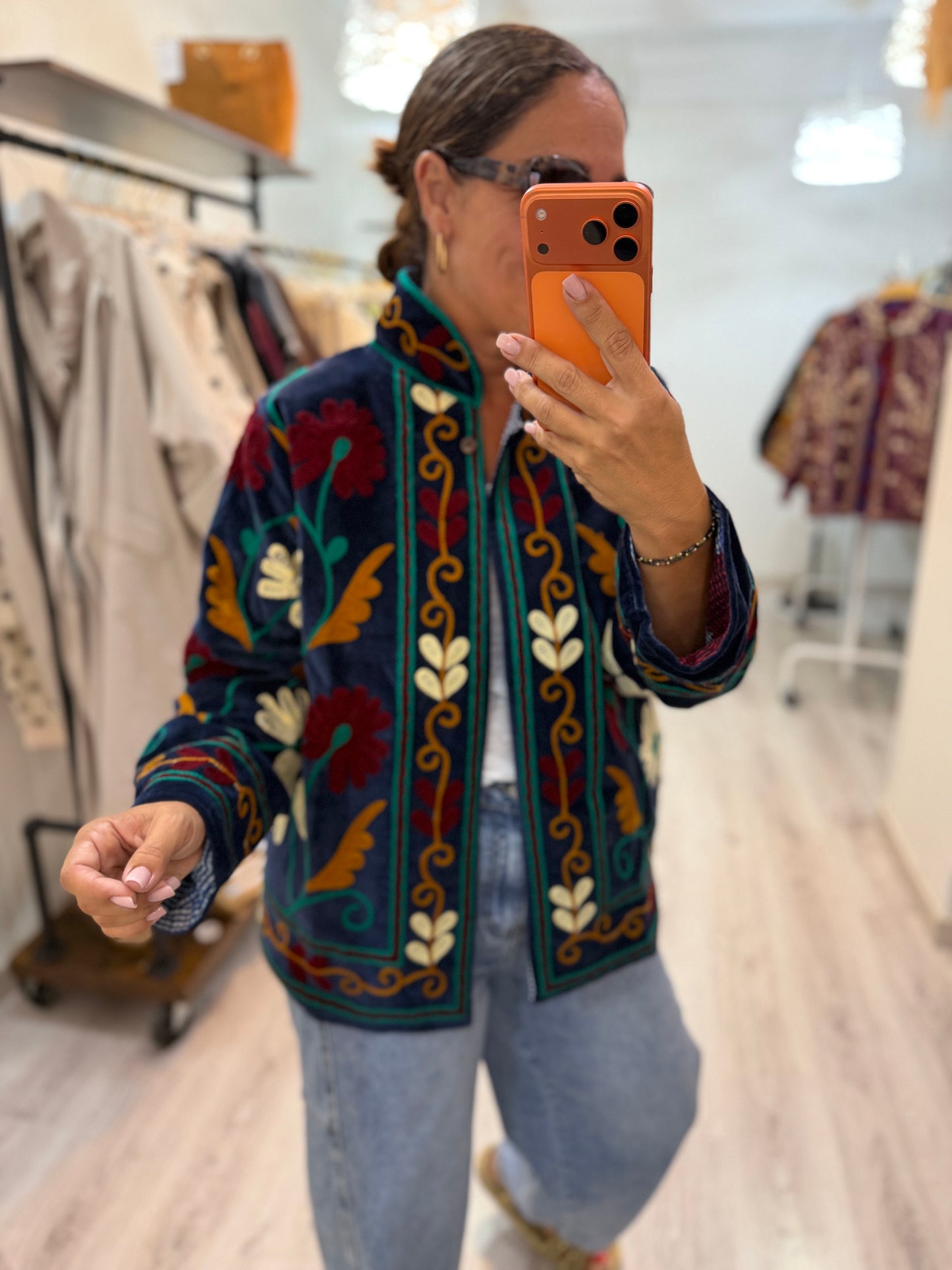 Chaqueta Suzani terciopelo petróleo, burdeos, mostaza y beige