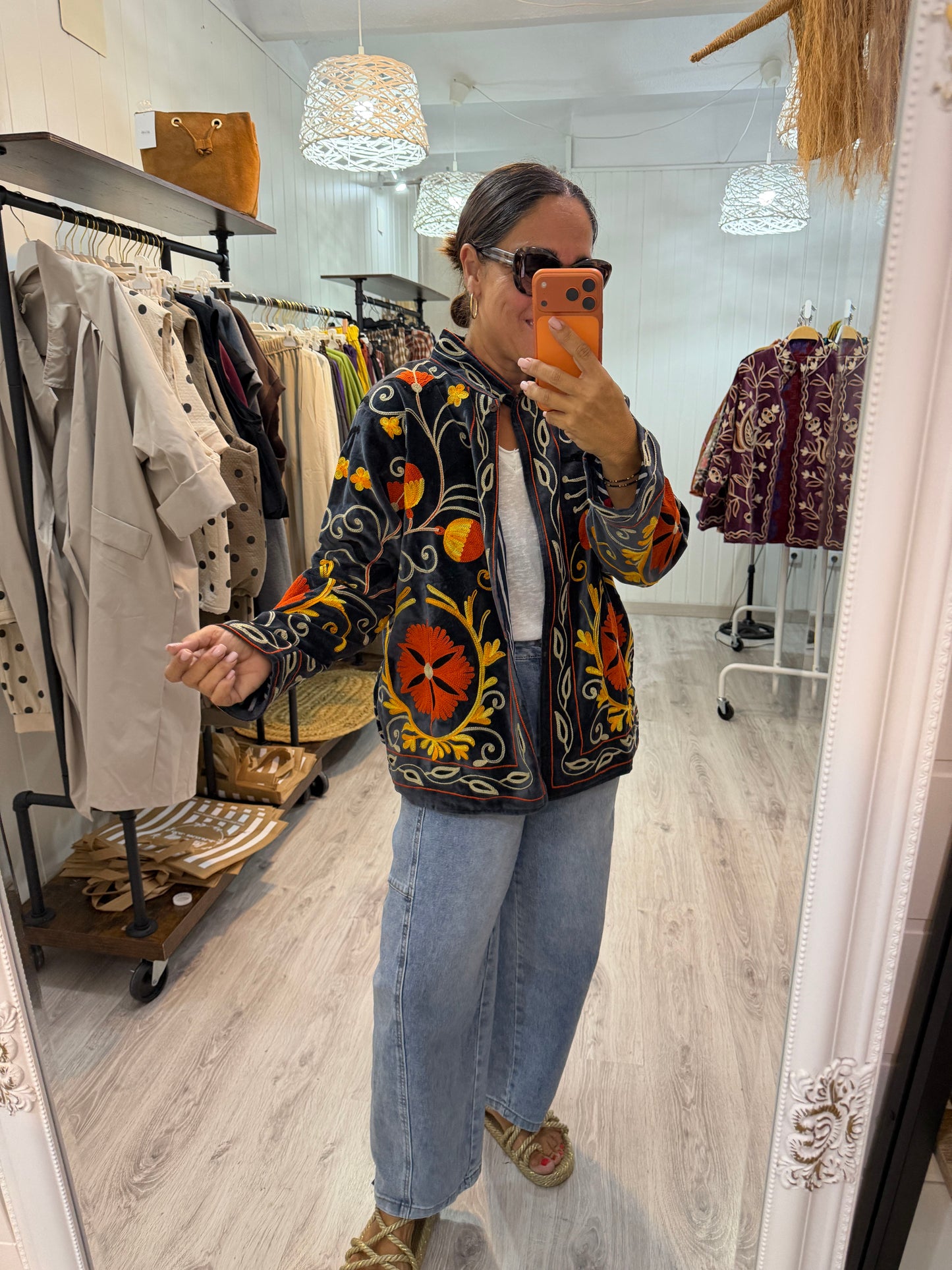 Chaqueta Suzani terciopelo marengo, teja y amarillo