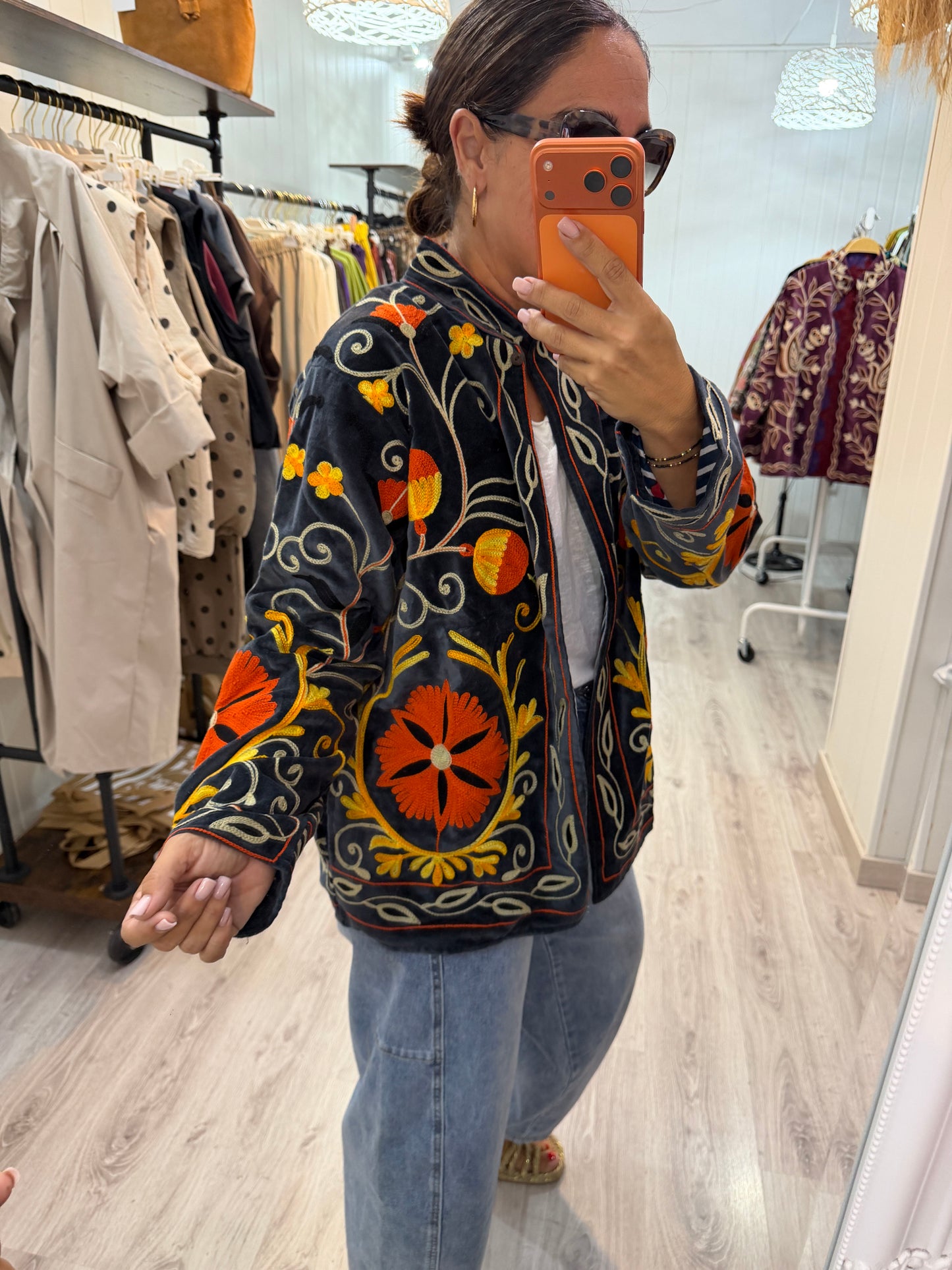 Chaqueta Suzani terciopelo marengo, teja y amarillo