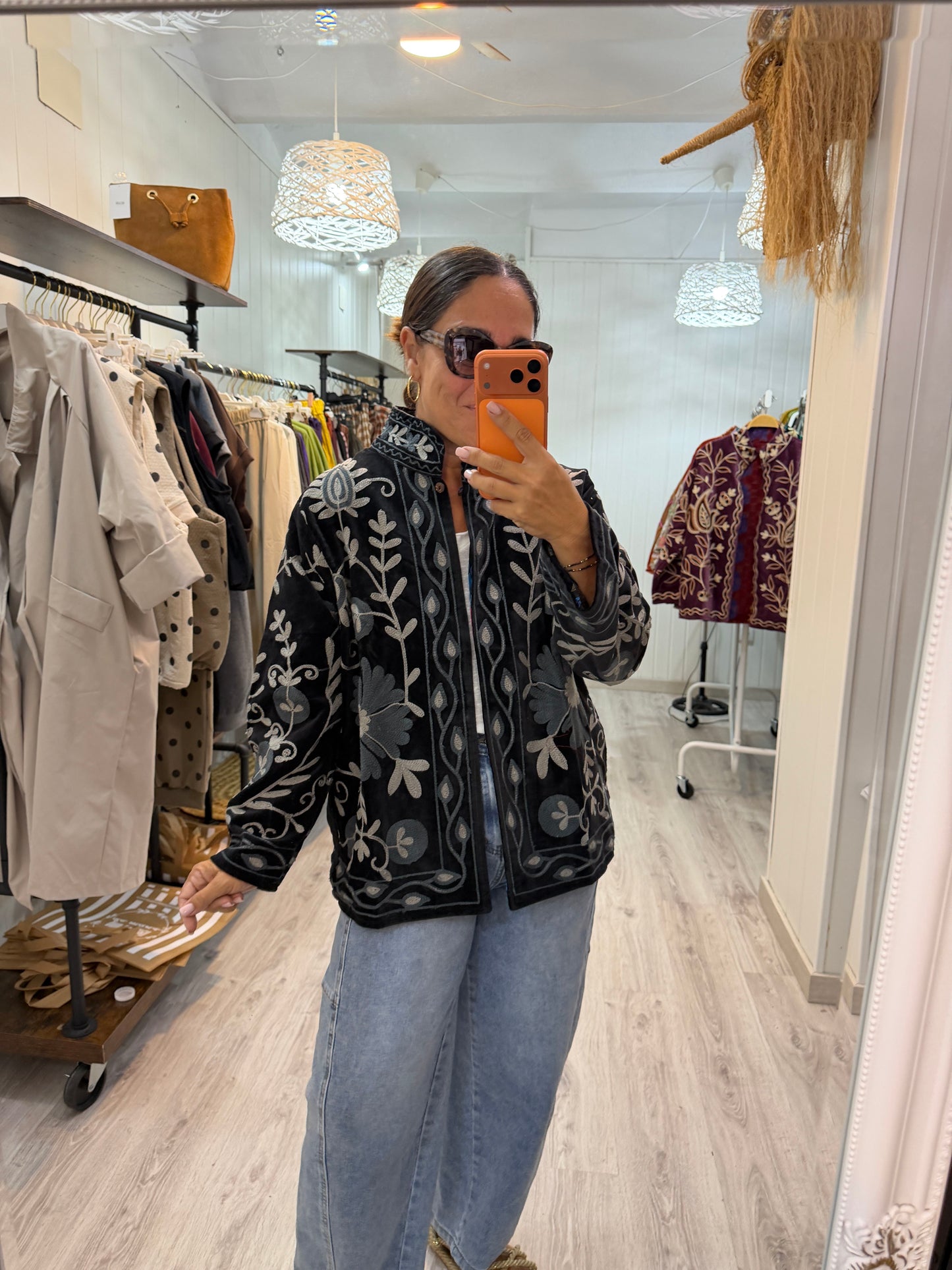 Chaqueta Suzani terciopelo negro y gris