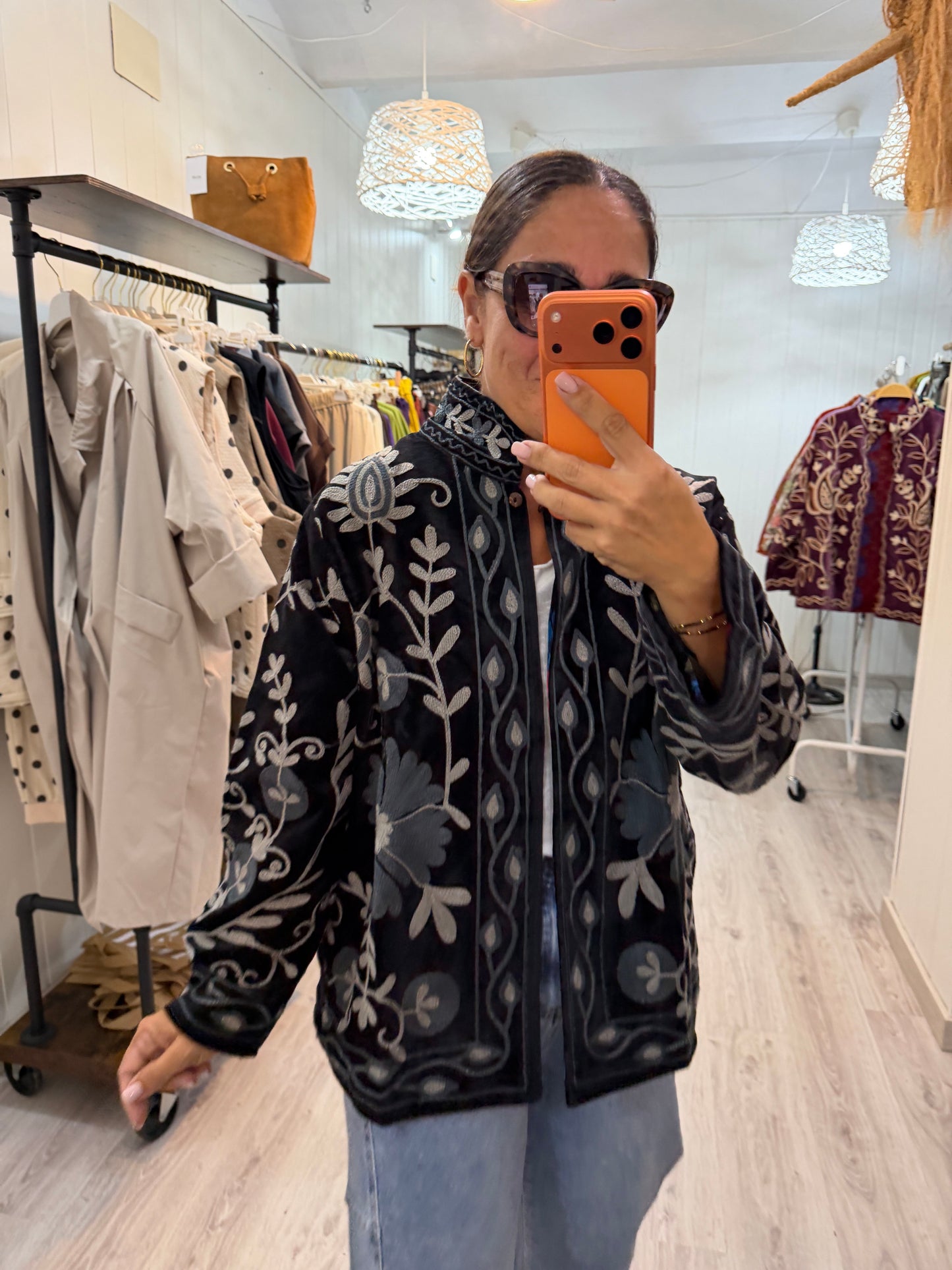 Chaqueta Suzani terciopelo negro y gris