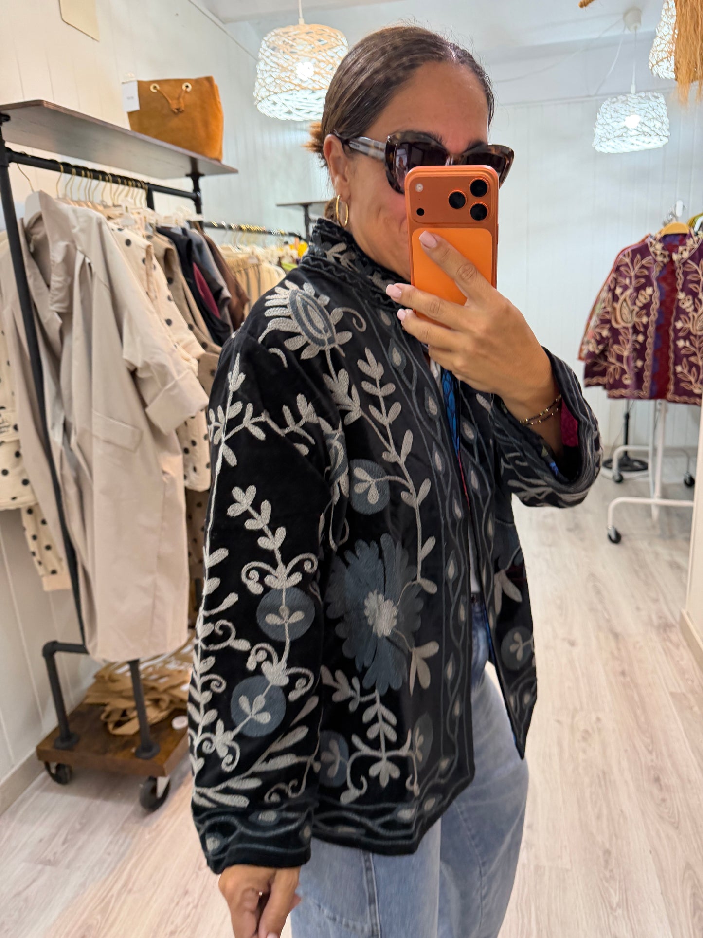 Chaqueta Suzani terciopelo negro y gris