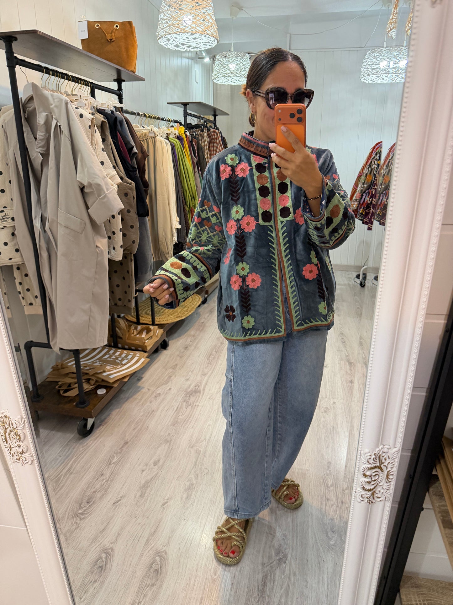 Chaqueta Suzani terciopelo gris azulado, verde y rosa