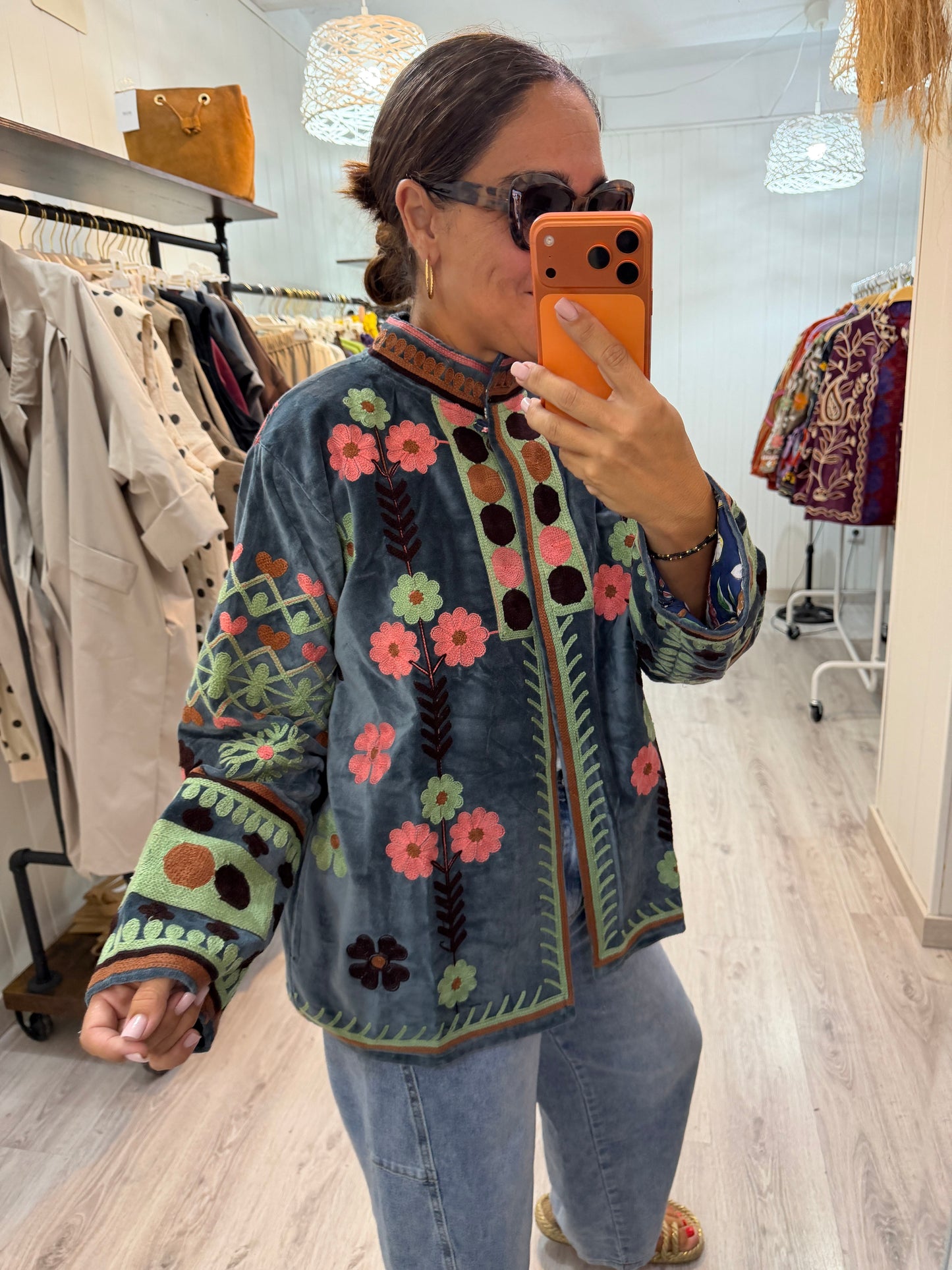 Chaqueta Suzani terciopelo gris azulado, verde y rosa