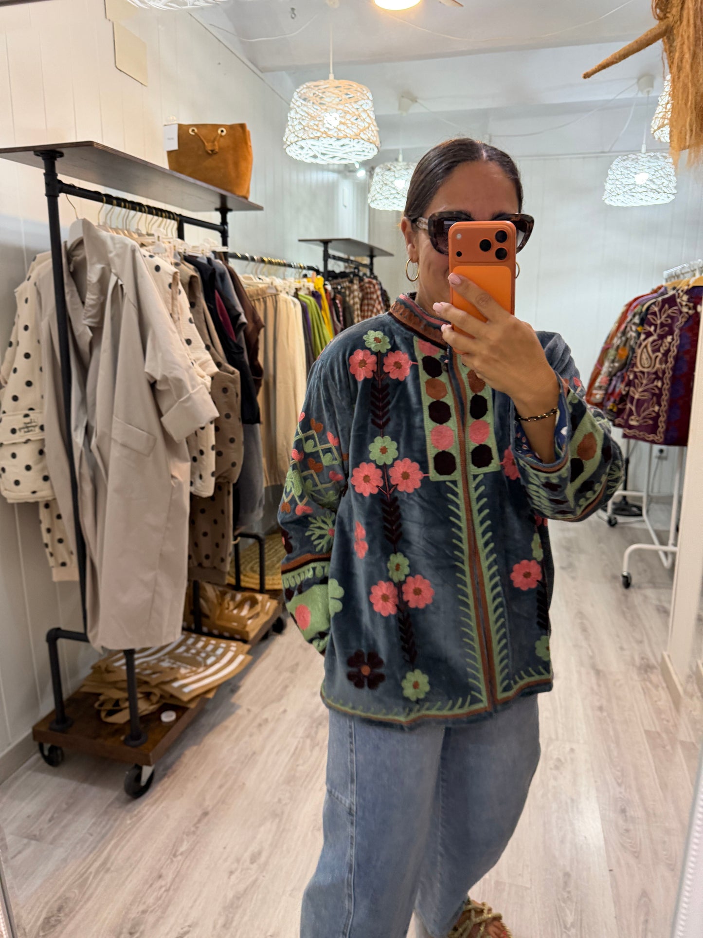 Chaqueta Suzani terciopelo gris azulado, verde y rosa