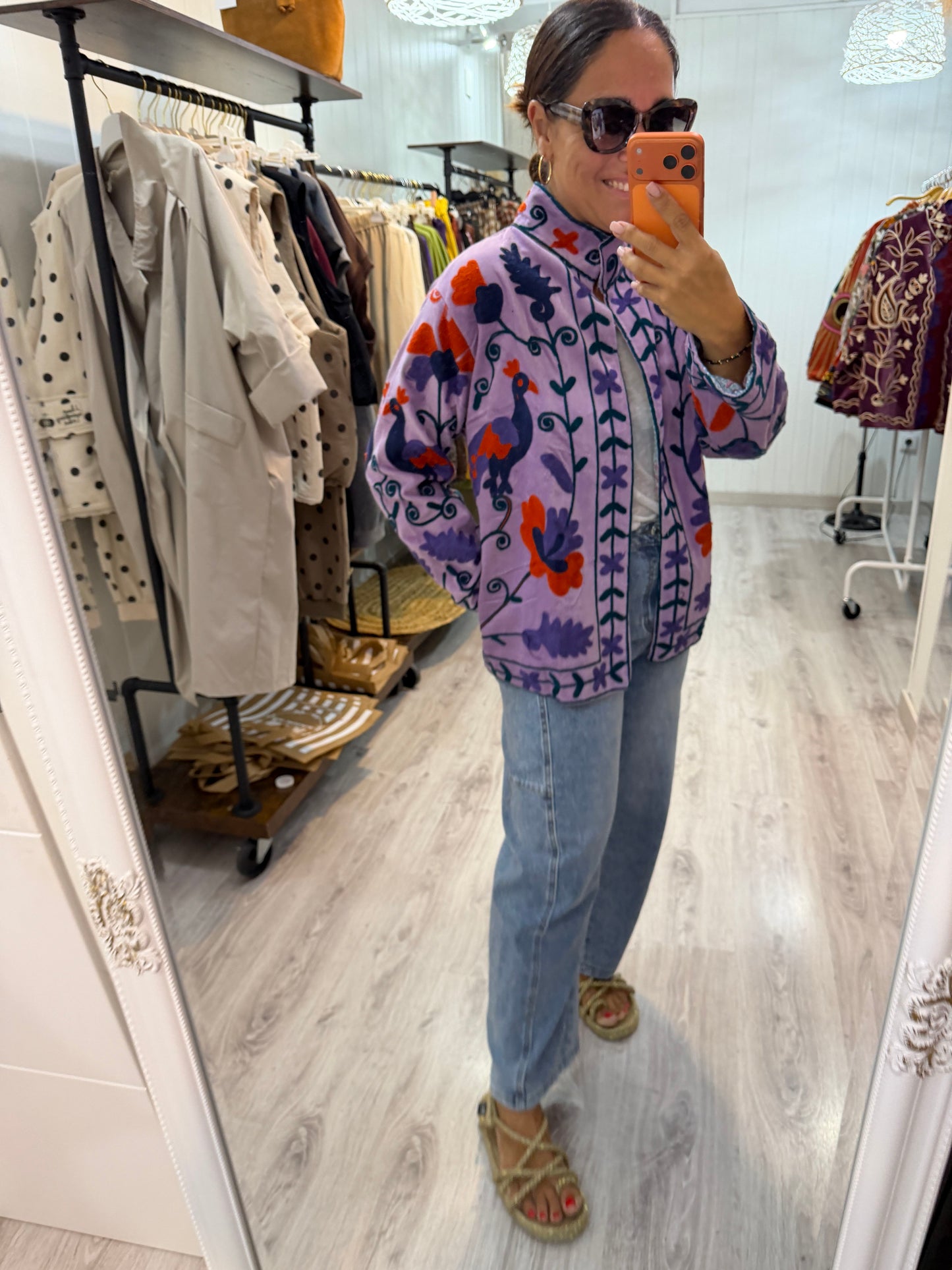 Chaqueta Suzani terciopelo lila pavo real