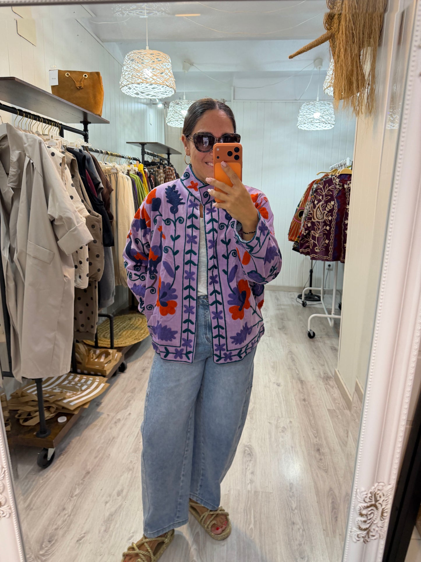 Chaqueta Suzani terciopelo lila pavo real