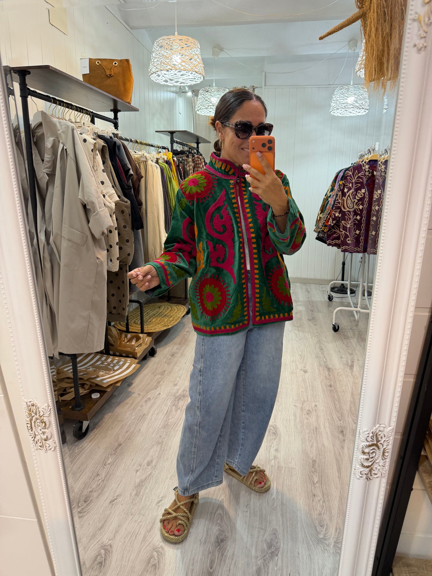 Chaqueta Suzani terciopelo verde, fucsia y mostaza