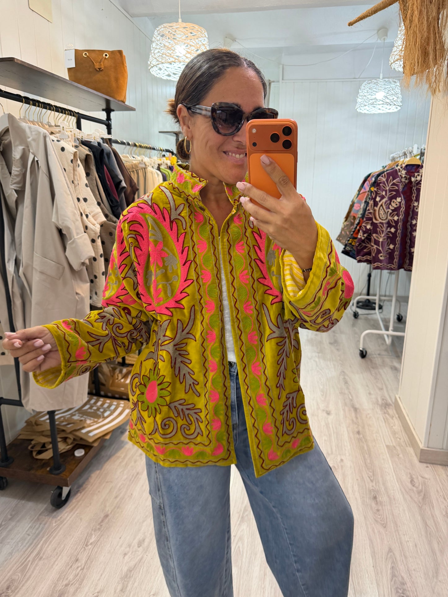 Chaqueta Suzani terciopelo lima, fucsia, burdeos y taupe