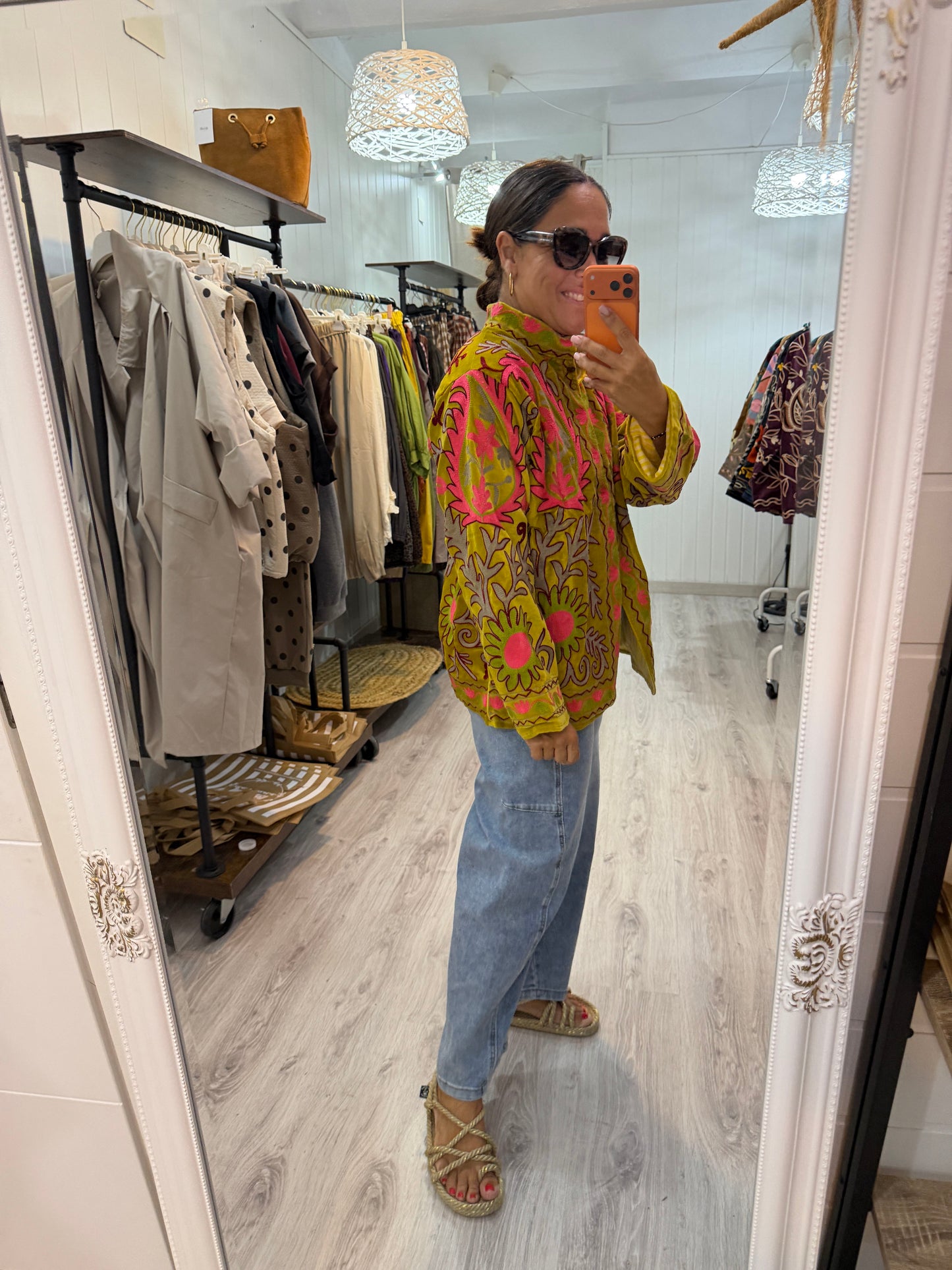 Chaqueta Suzani terciopelo lima, fucsia, burdeos y taupe