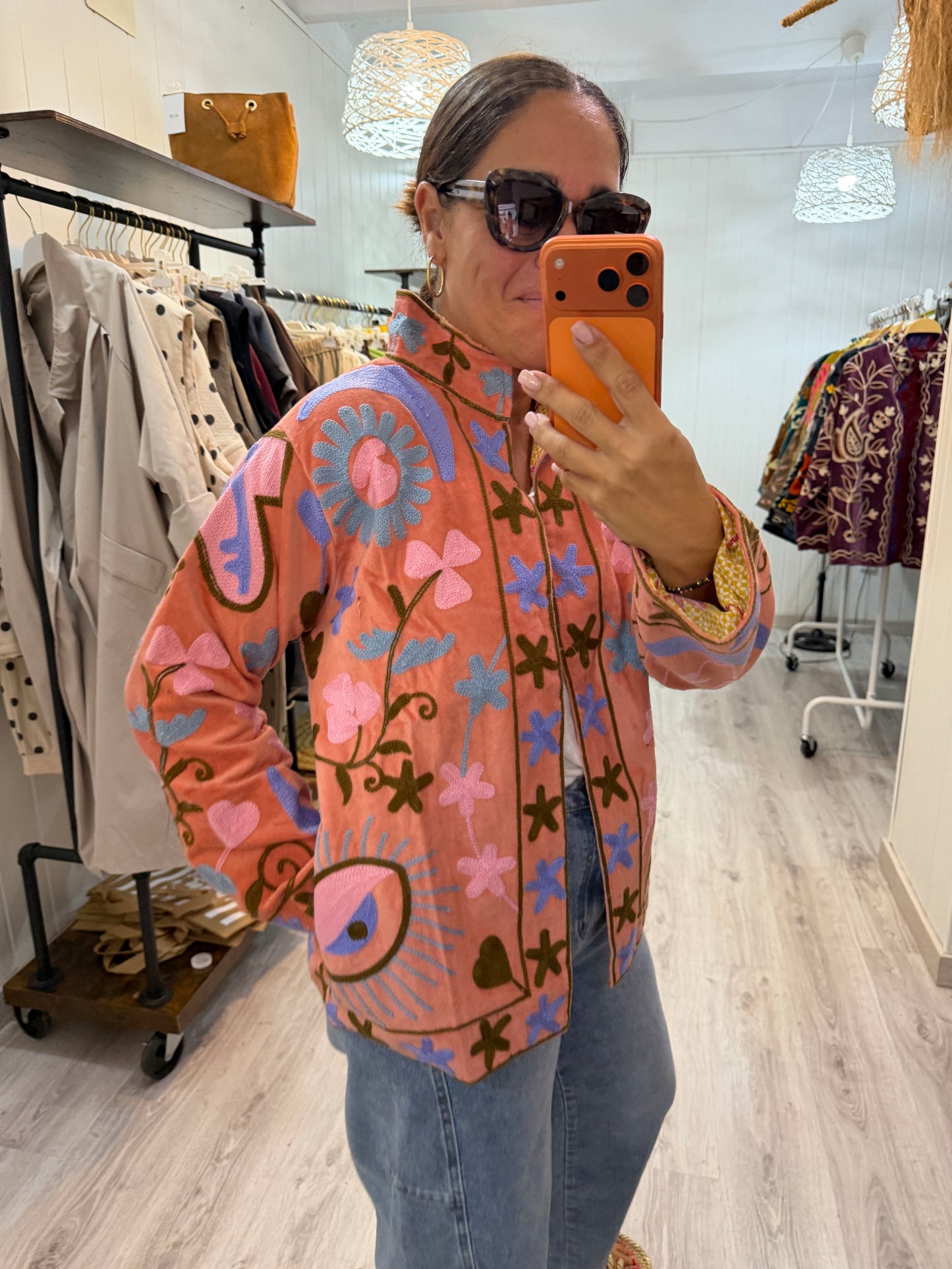 Chaqueta Suzani terciopelo rosa, lila, salmón y chocolate