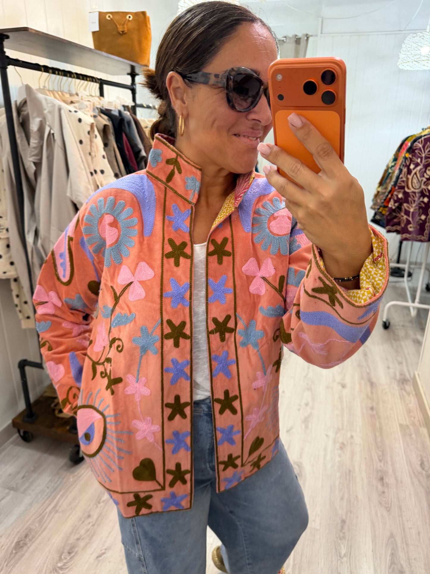 Chaqueta Suzani terciopelo rosa, lila, salmón y chocolate