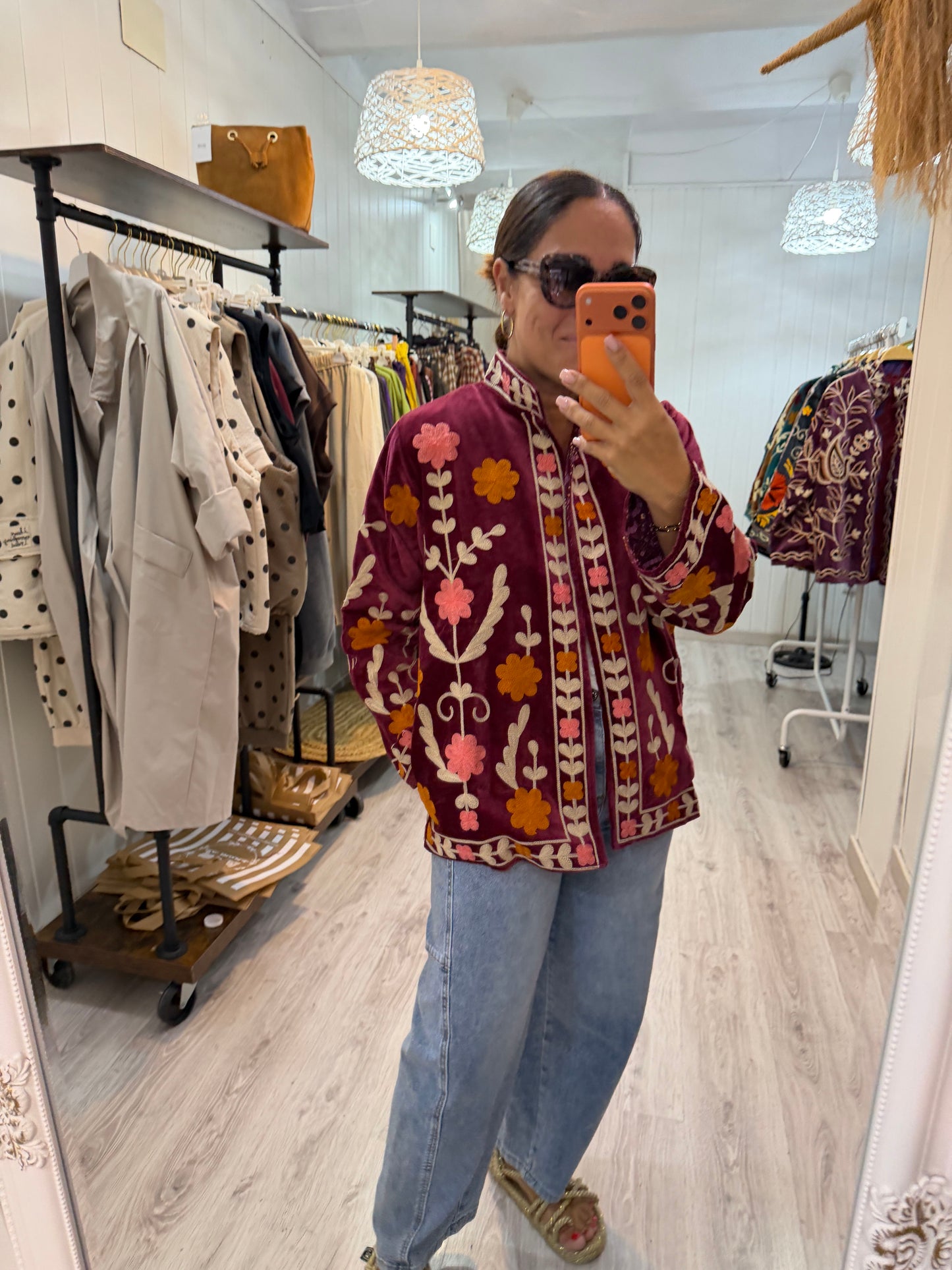 Chaqueta Suzani terciopelo burdeos, camel y teja