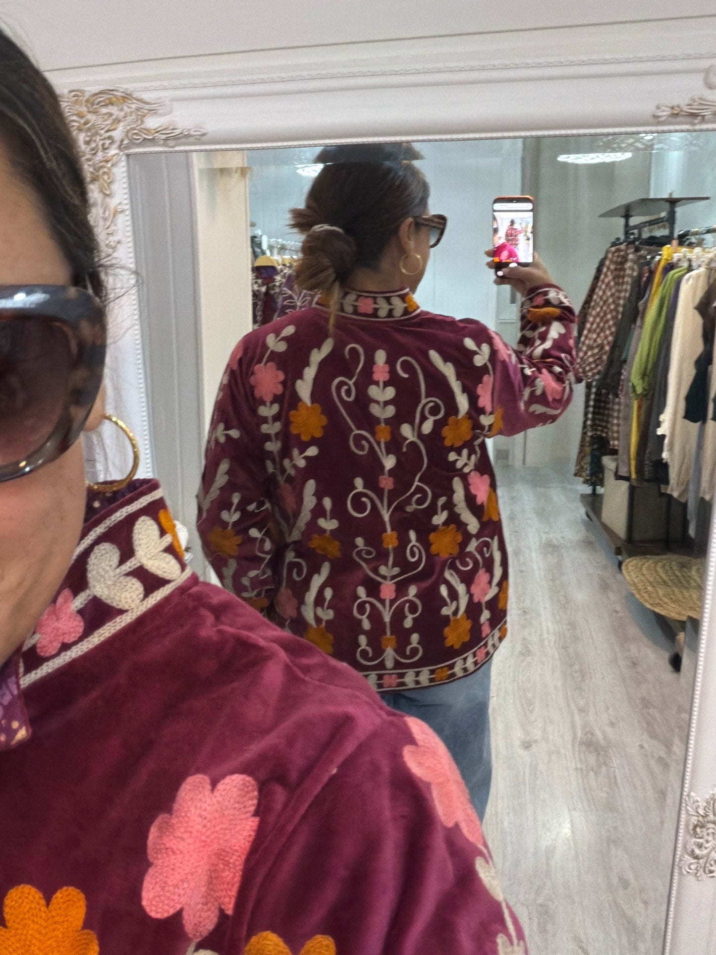 Chaqueta Suzani terciopelo burdeos, camel y teja