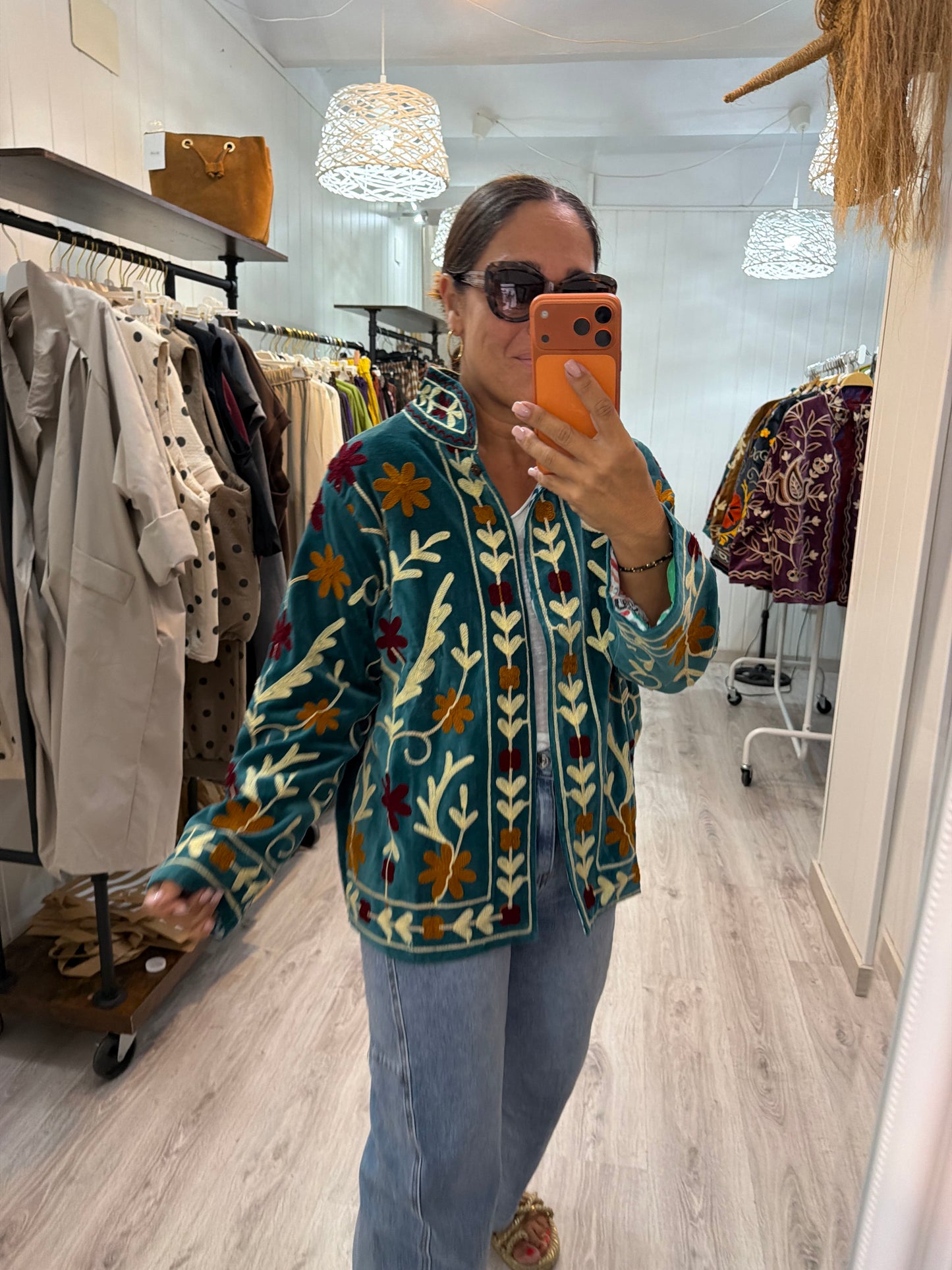 Chaqueta Suzani terciopelo petróleo, beige, burdeos