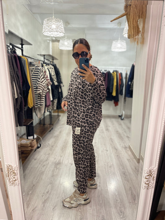 Sudadera Nara punto roma animal print