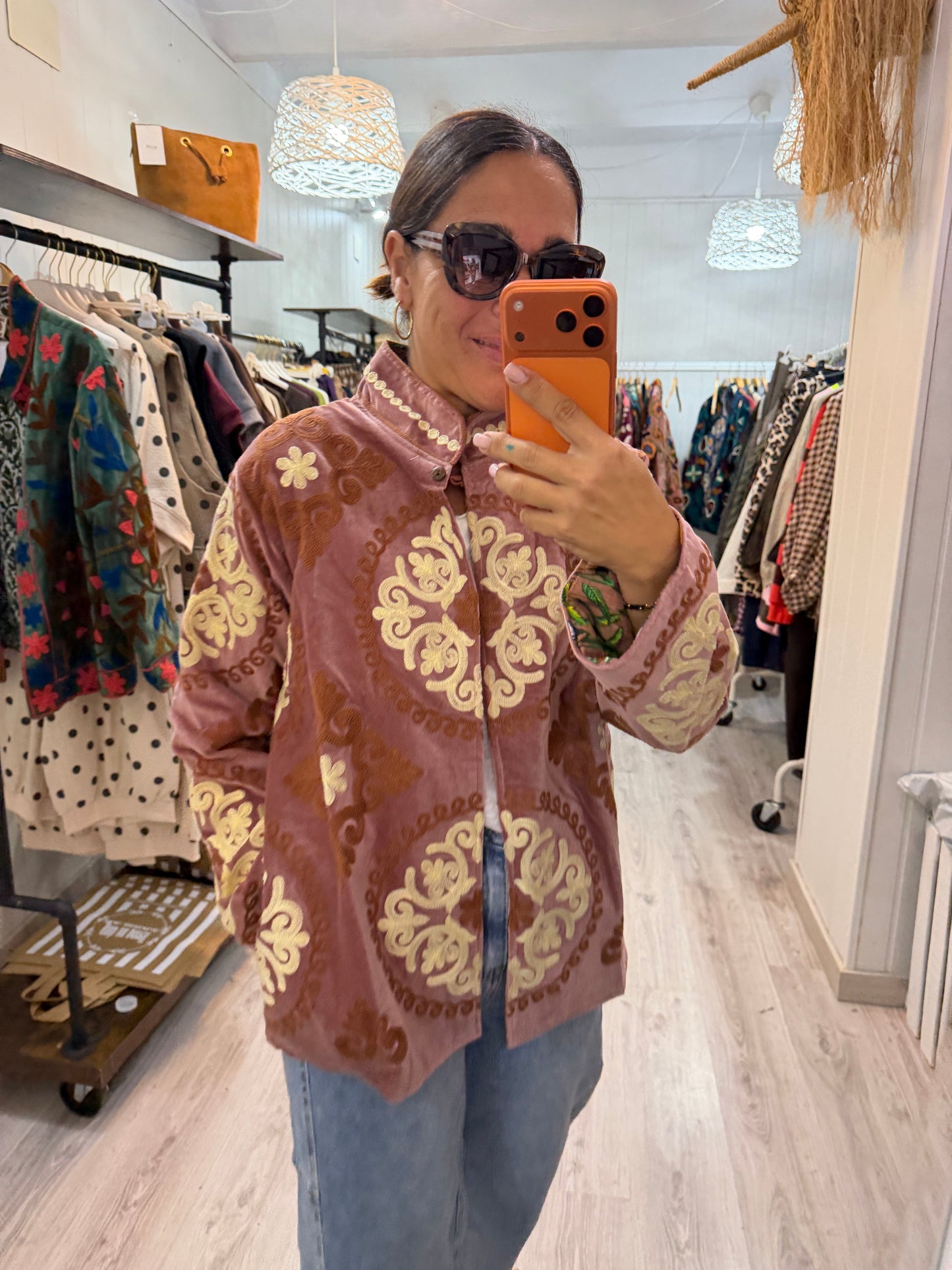 Chaqueta Suzani terciopelo nude, beige y camel