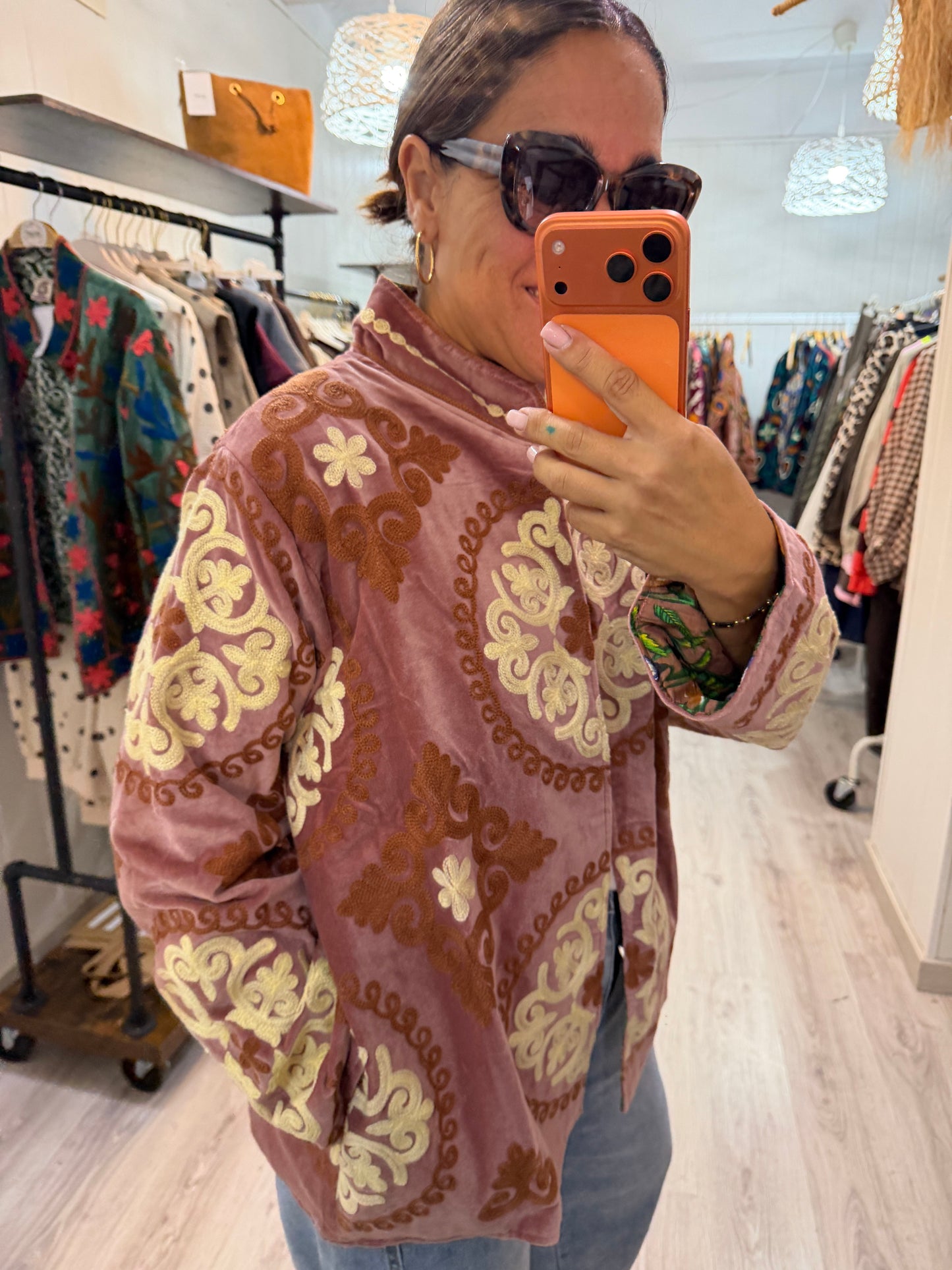 Chaqueta Suzani terciopelo nude, beige y camel