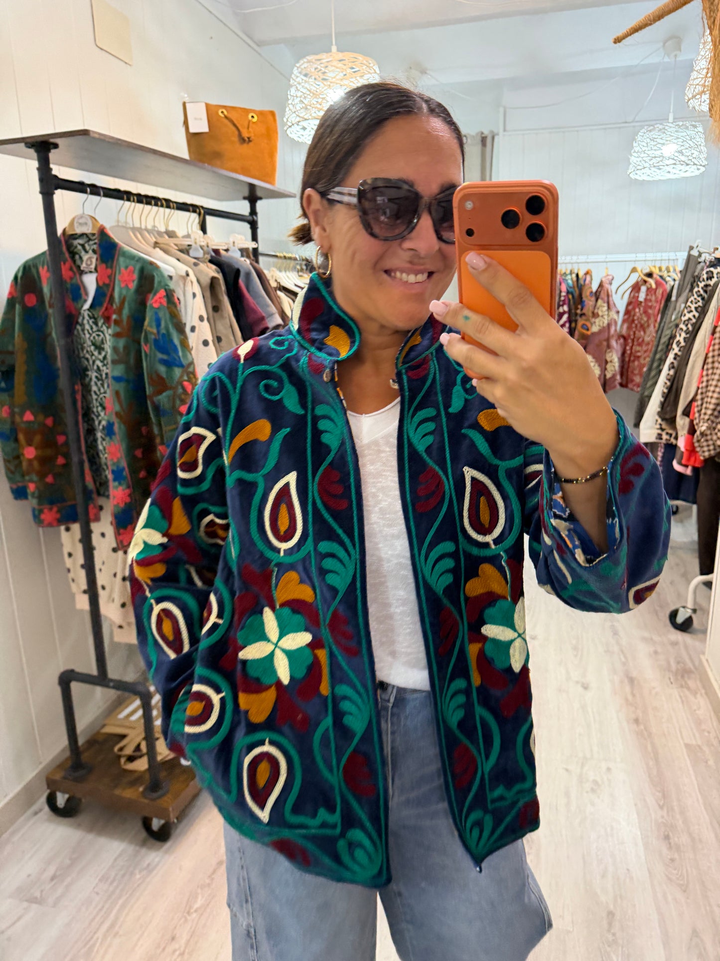 Chaqueta Suzani terciopelo petróleo, burdeos y mostaza