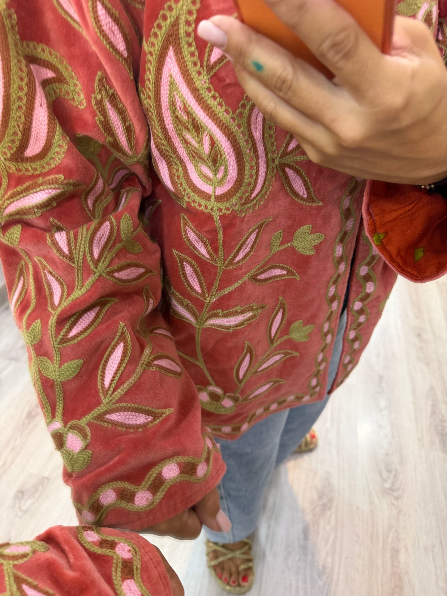 Chaqueta Suzani terciopelo salmón, beige, rosa