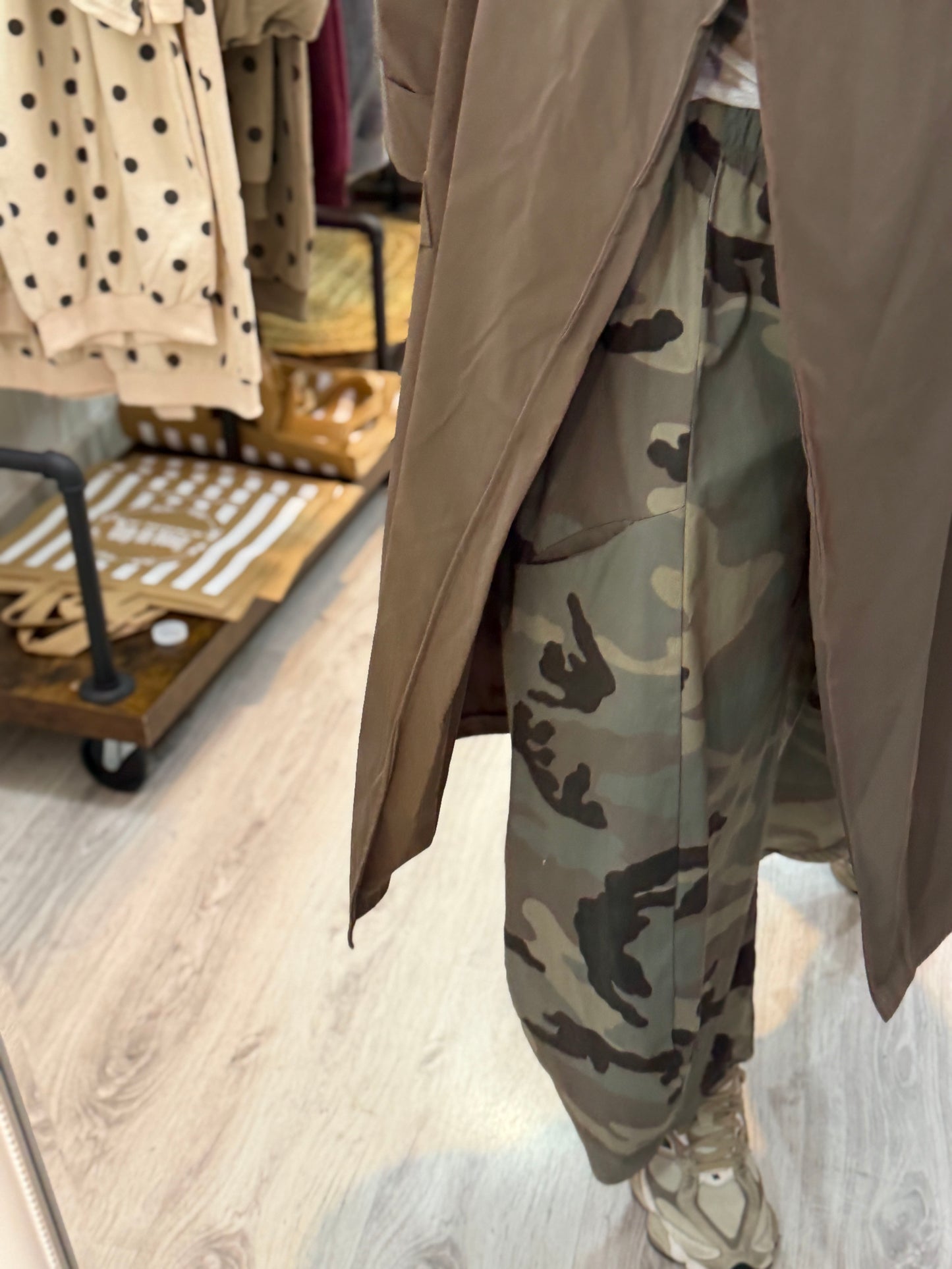 Gabardina Kokoro oversize taupe