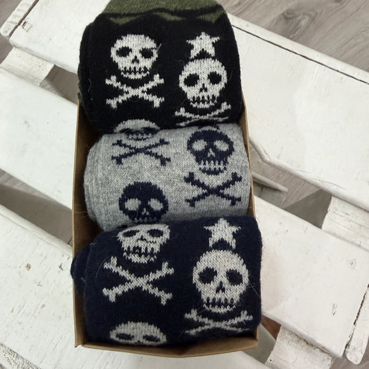 Pack 3 calcetines hombre calaveras y estrellas 2