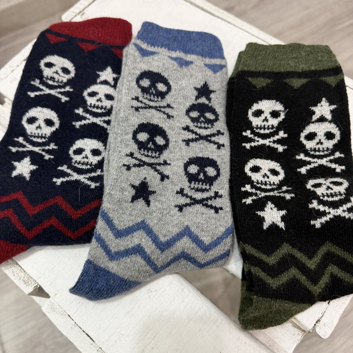 Pack 3 calcetines hombre calaveras y estrellas 2