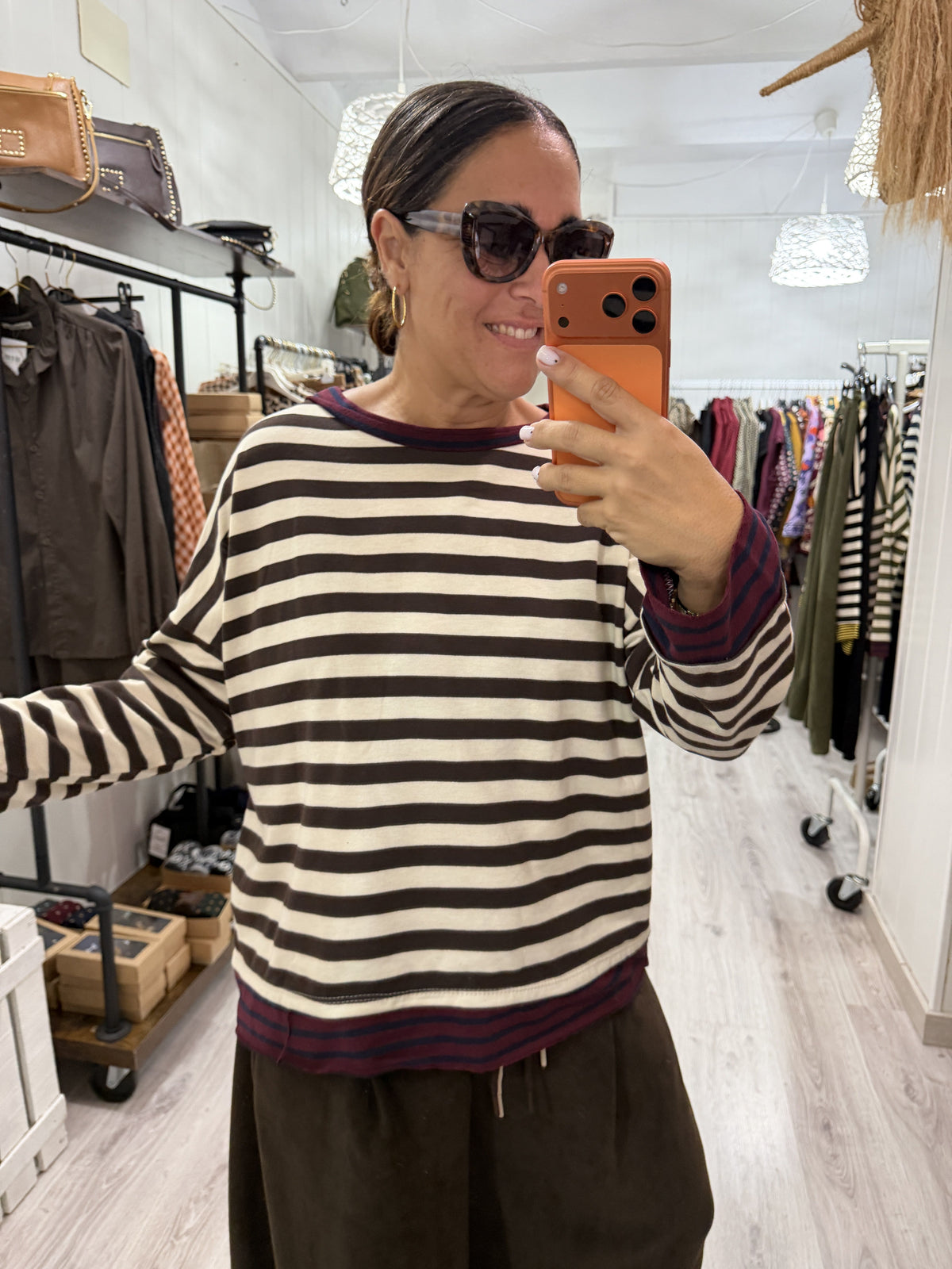 Sudadera Bermeo oversize chocolate, burdeos y marino