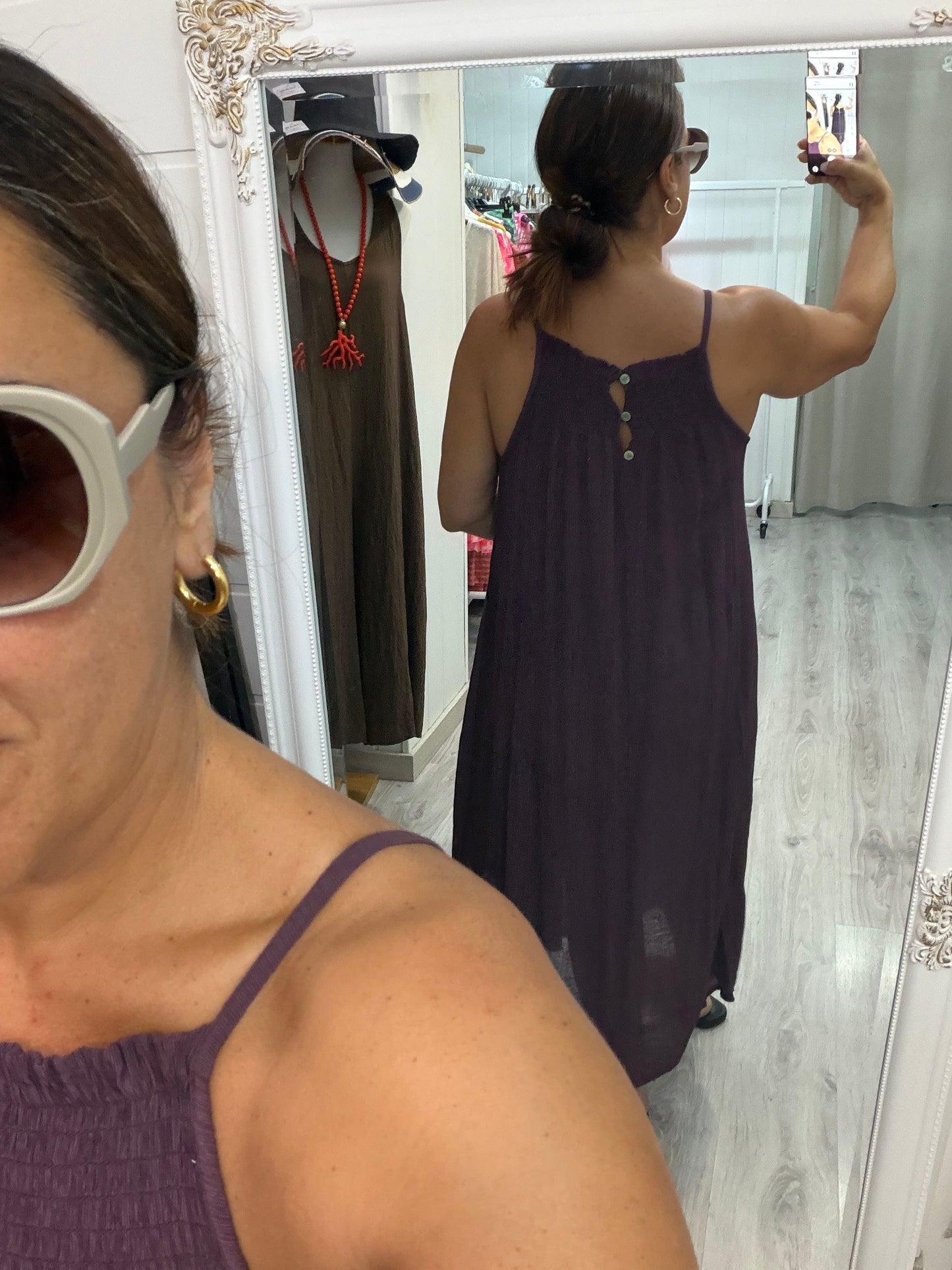 Vestido minimal botones espalda berenjena