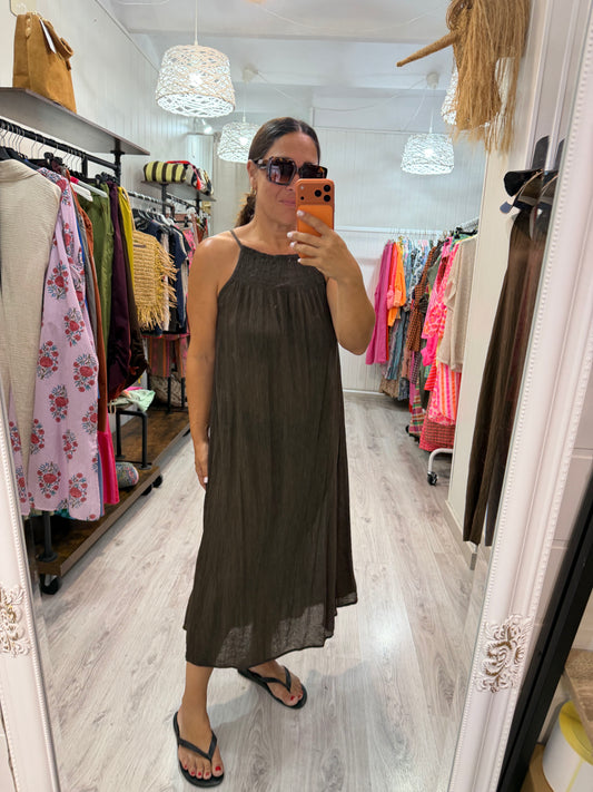 Vestido minimal botones espalda chocolate