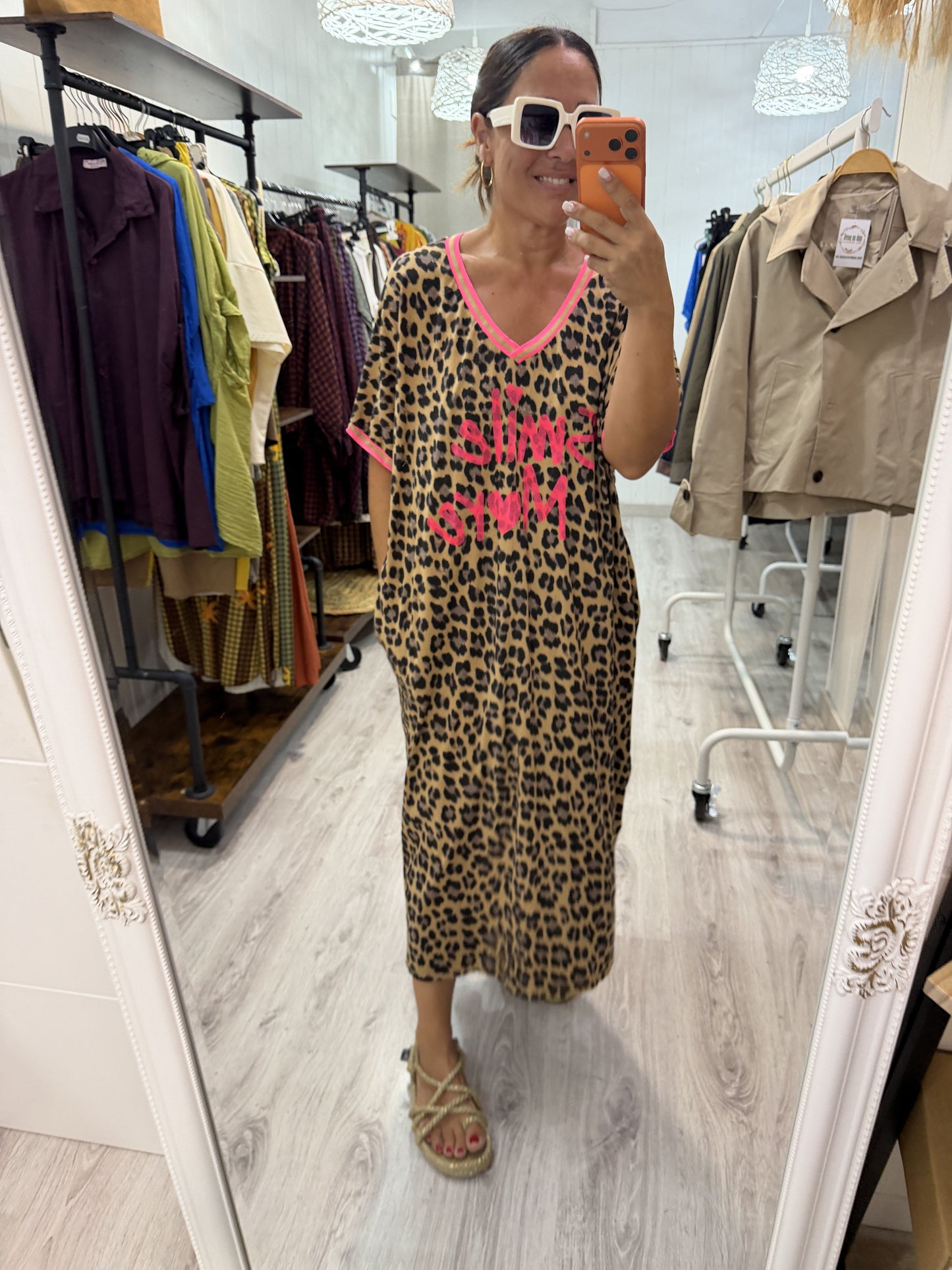 Vestido Smile More oversize camel