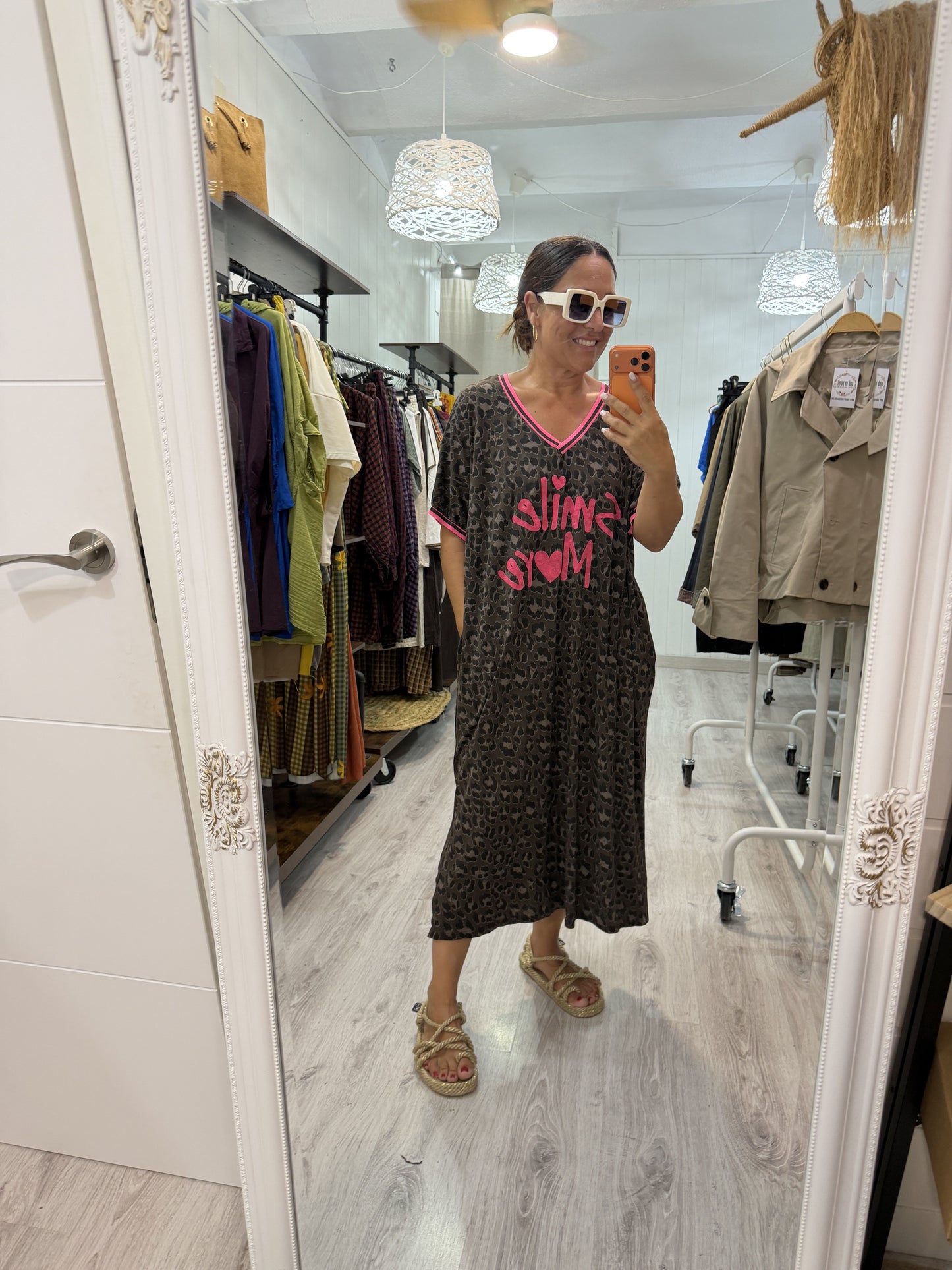 Vestido Smile More oversize chocolate