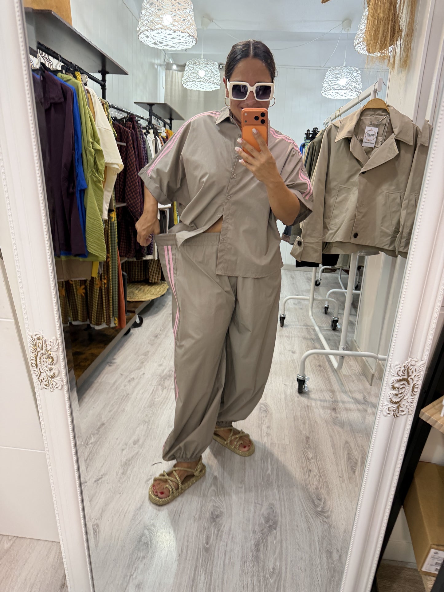 Conjunto Retro beige y rosa