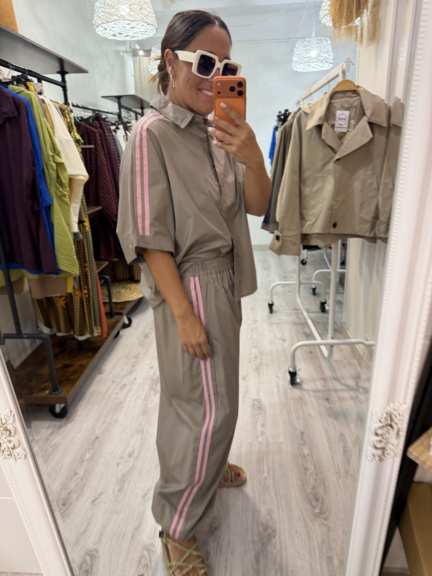 Conjunto Retro beige y rosa