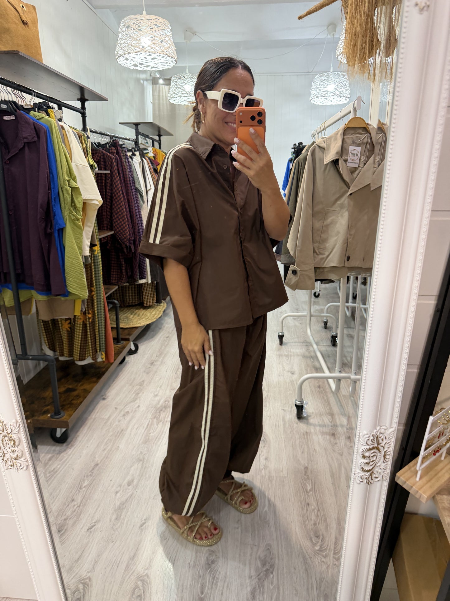 Conjunto Retro chocolate y beige