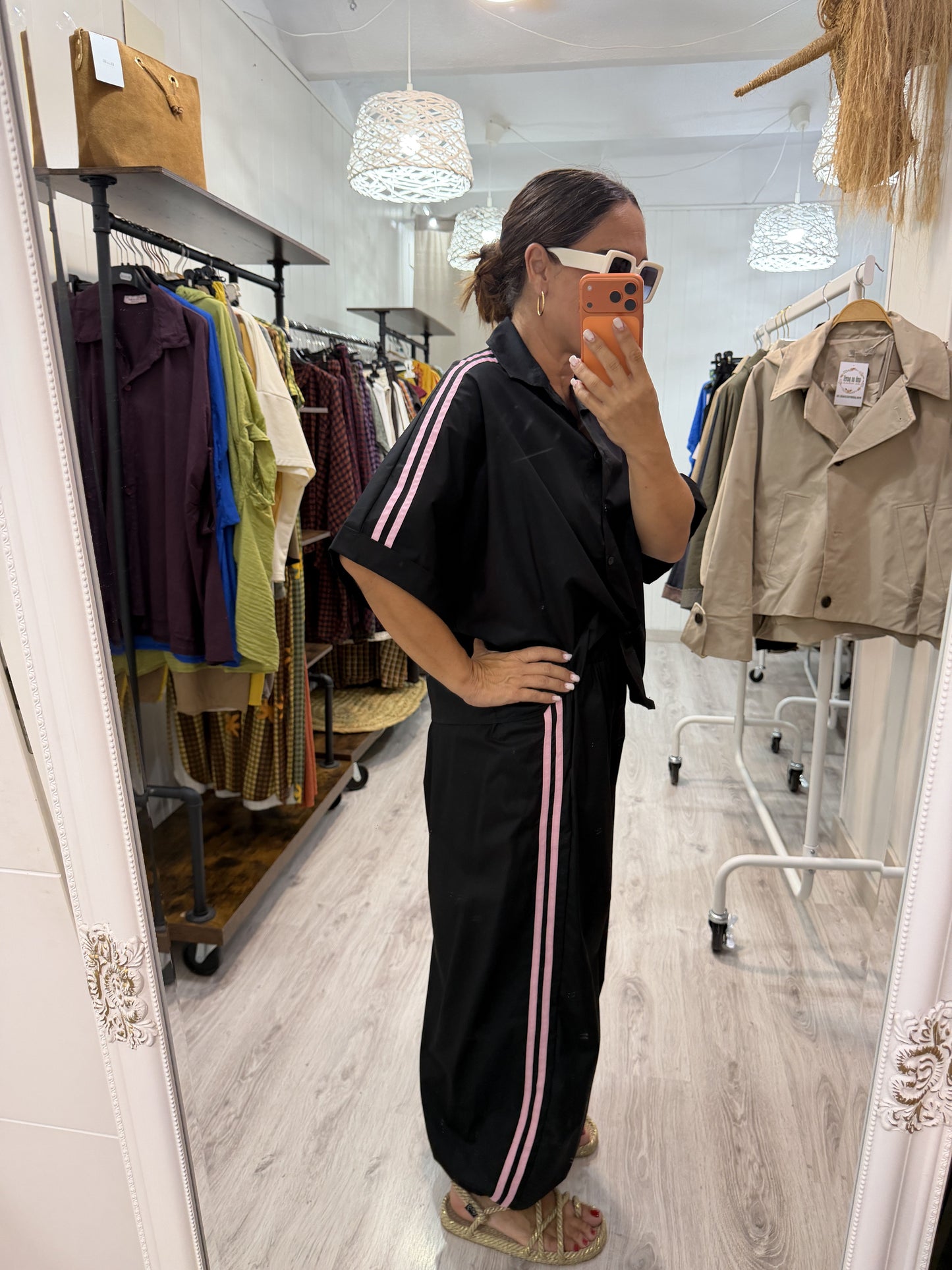 Conjunto Retro negro y rosa