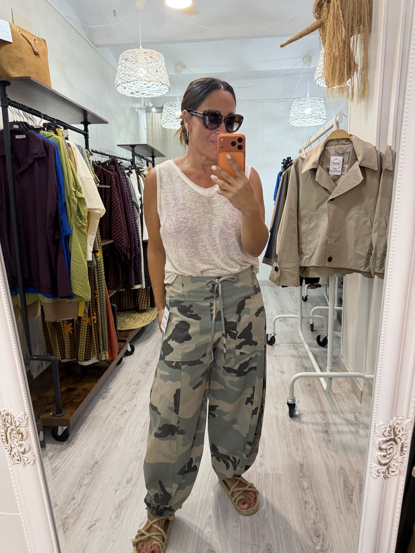 Pantalón Barrel camuflaje beige