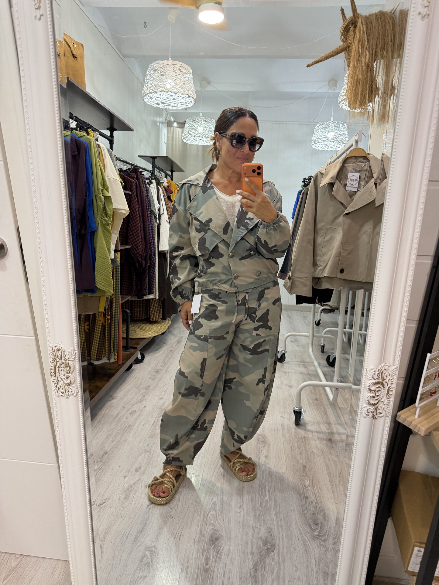 Pantalón Barrel camuflaje beige